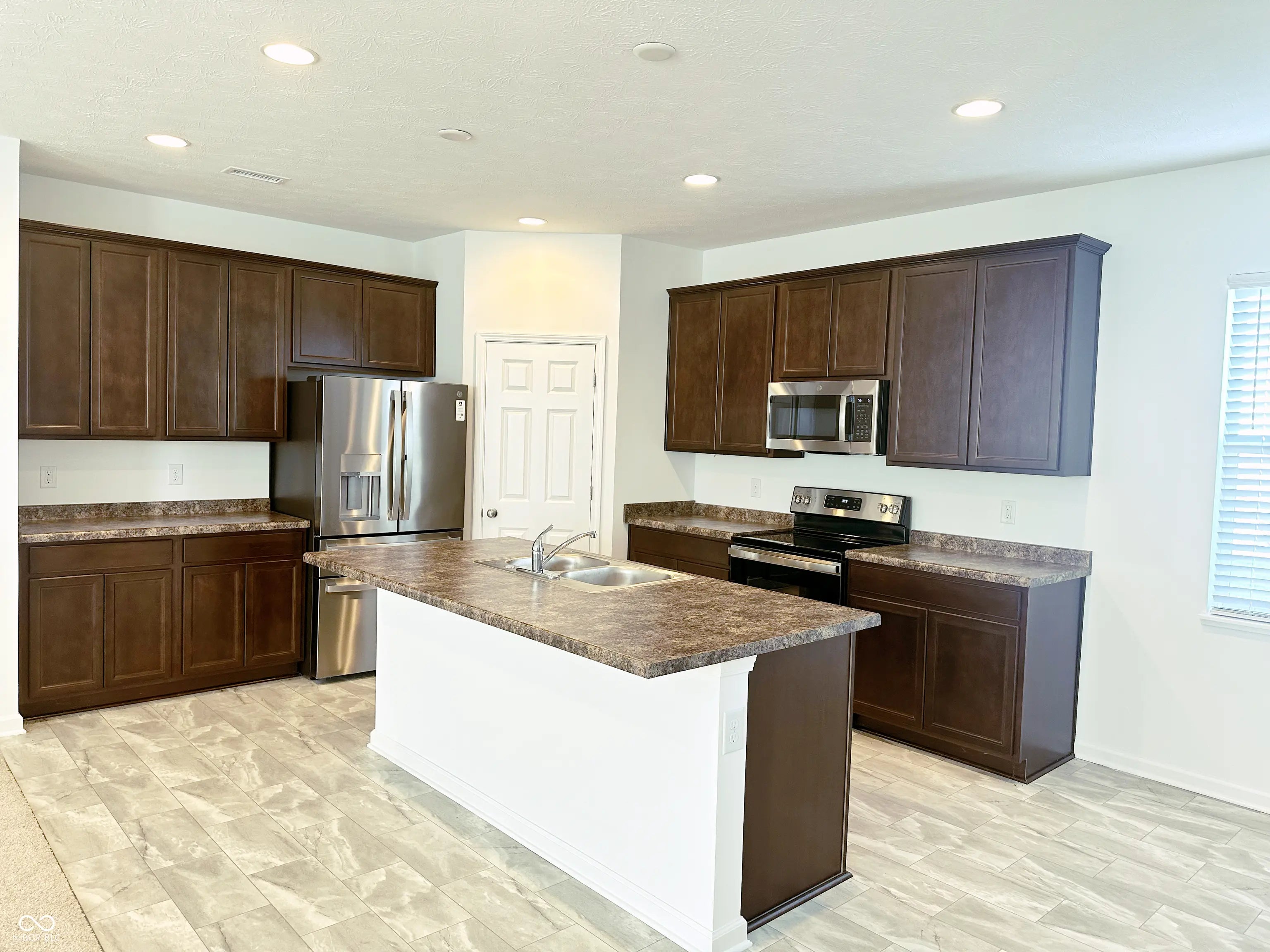 5115 Triple Crown Way MLS 22071138 Belmont photo 12