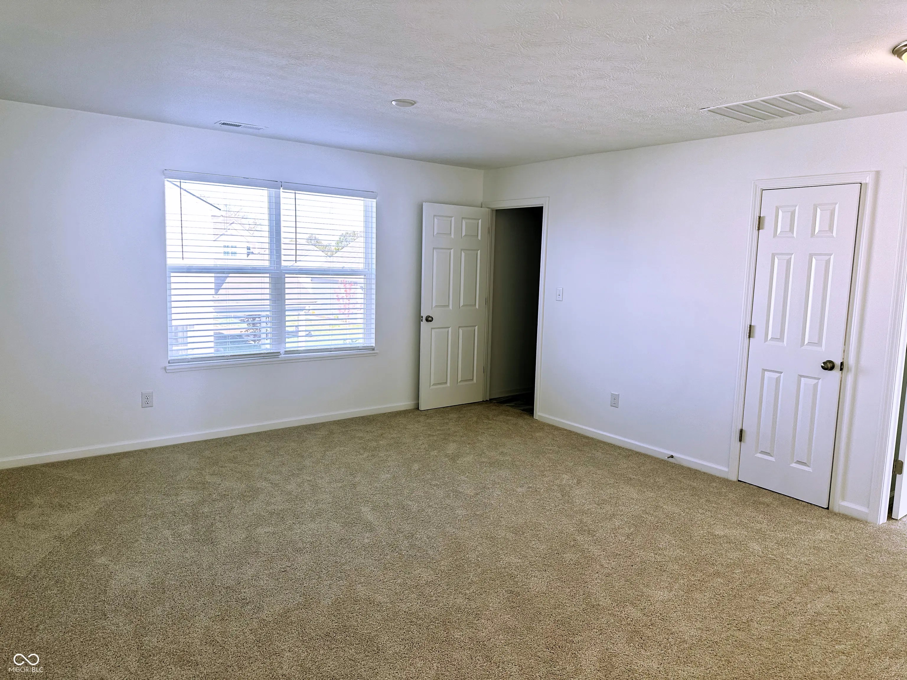 5115 Triple Crown Way MLS 22071138 Belmont photo 22