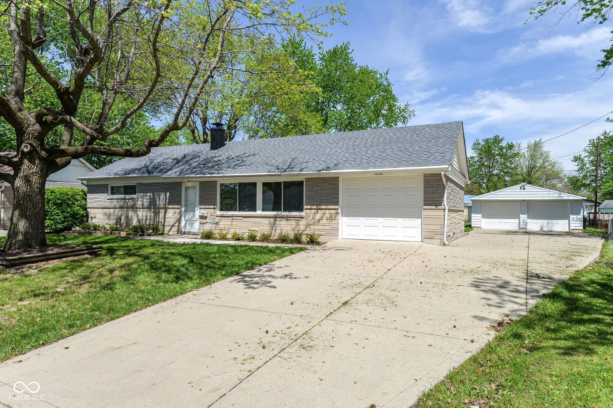 Photo of 123 Totten Drive Greenwood, IN 46143