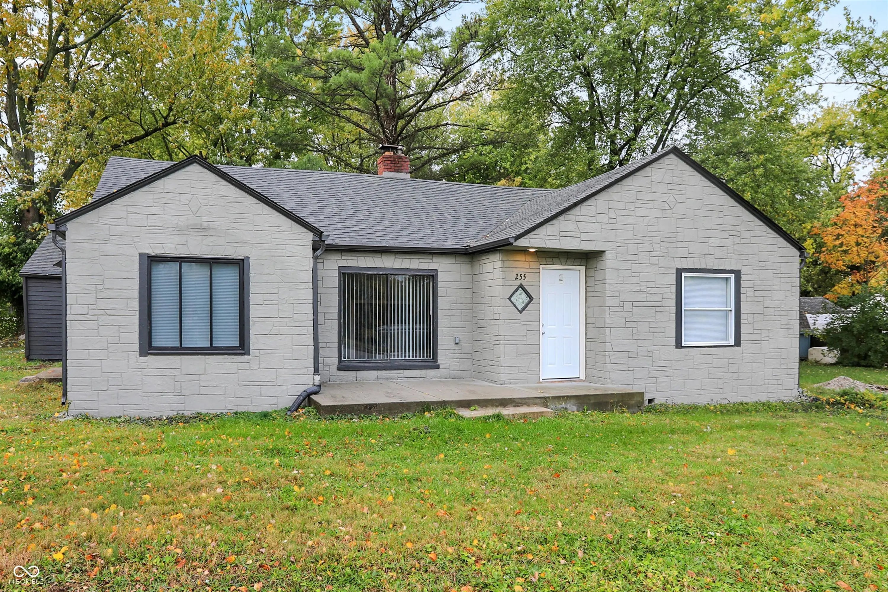 Photo of 255 E Thompson Road Indianapolis, IN 46227