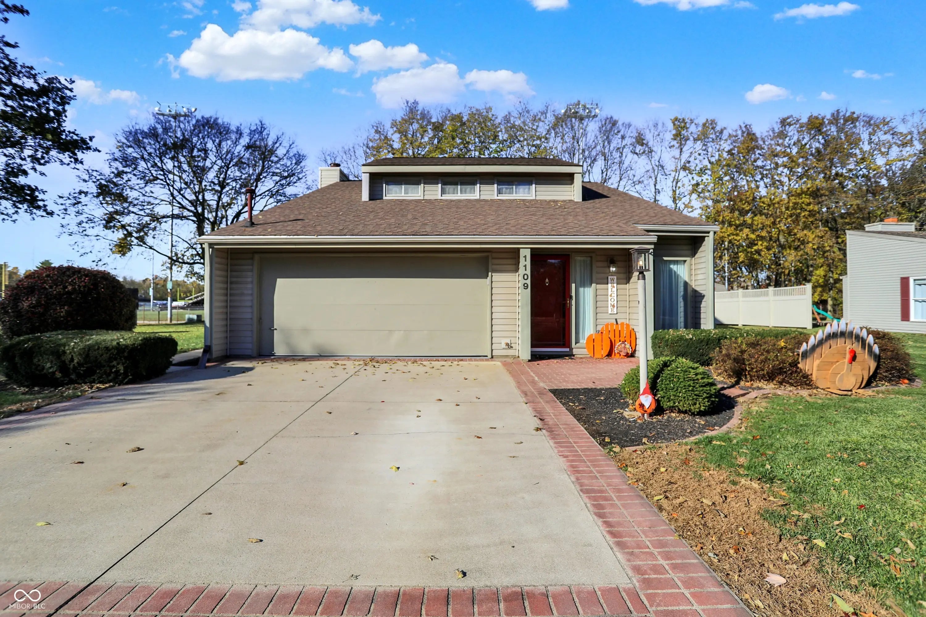 1109 S Buckingham Road, Yorktown