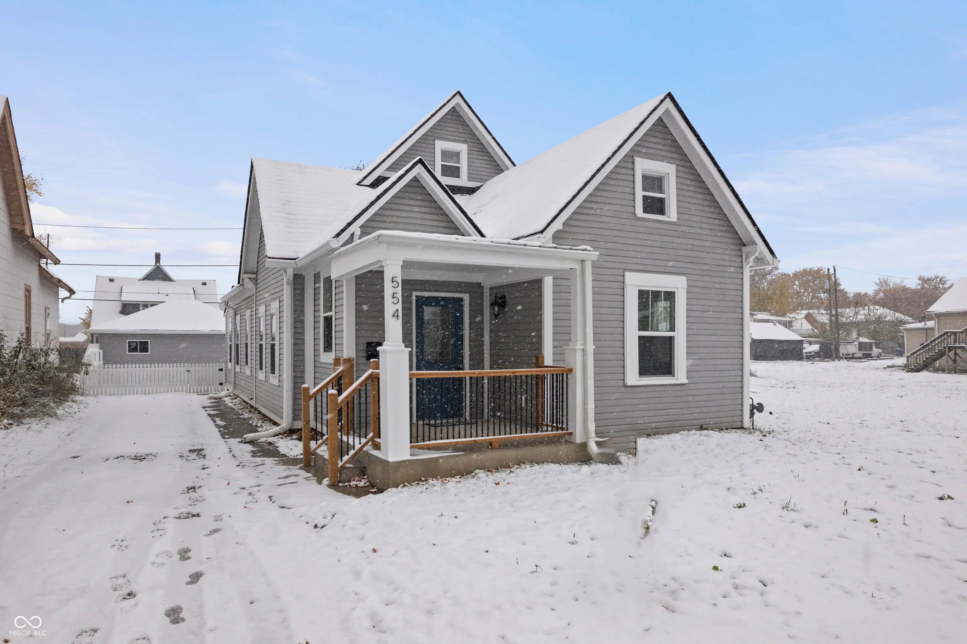 Photo of 554 N Tacoma Avenue Indianapolis, IN 46201