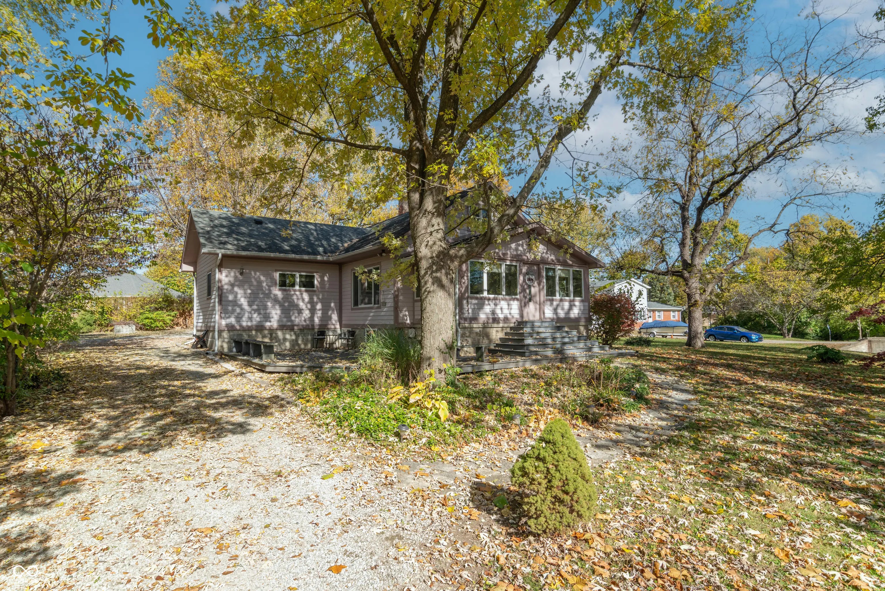 3136 E Edgewood Avenue, Indianapolis