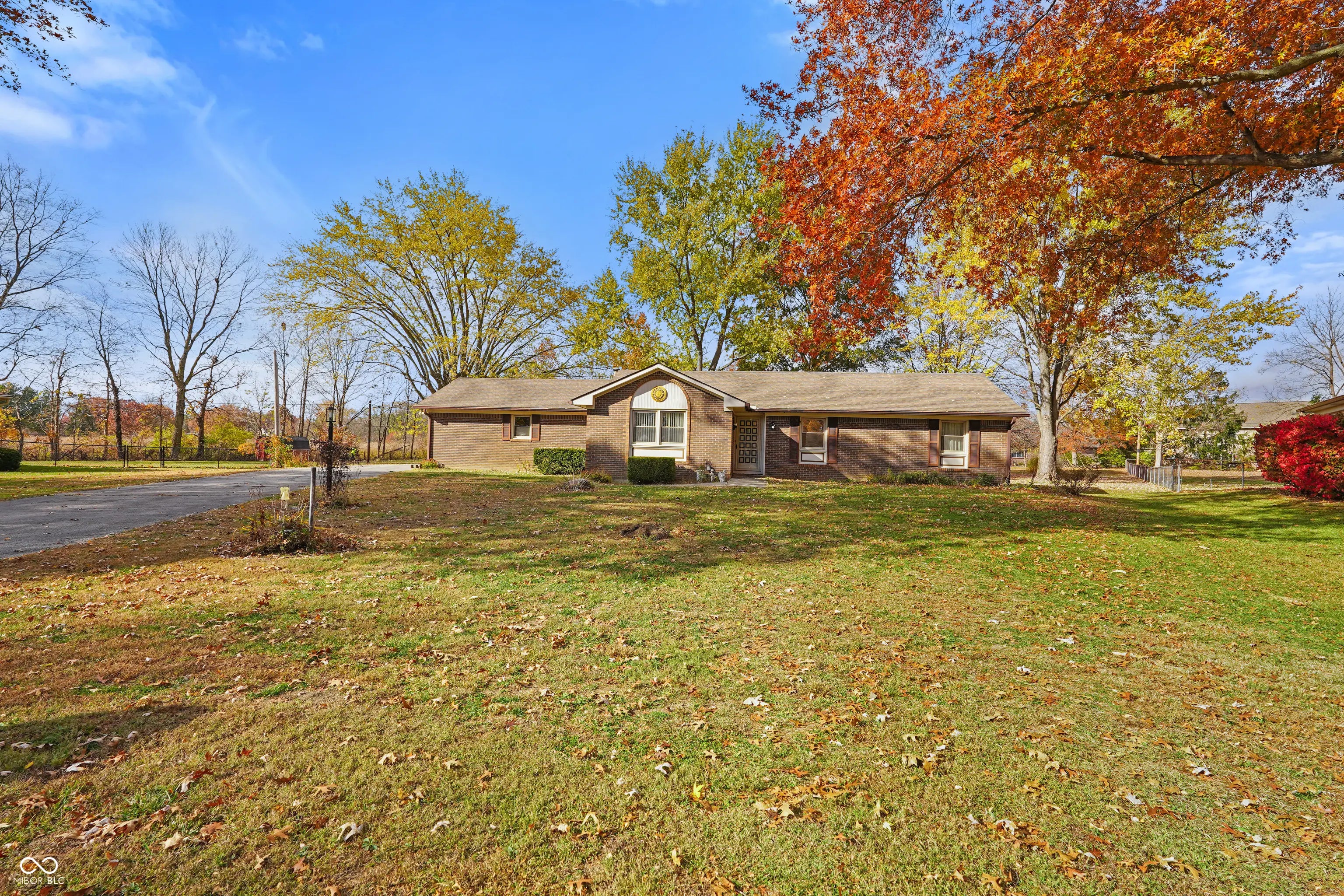 Photo of 6598 Woodridge Drive Avon, IN 46123