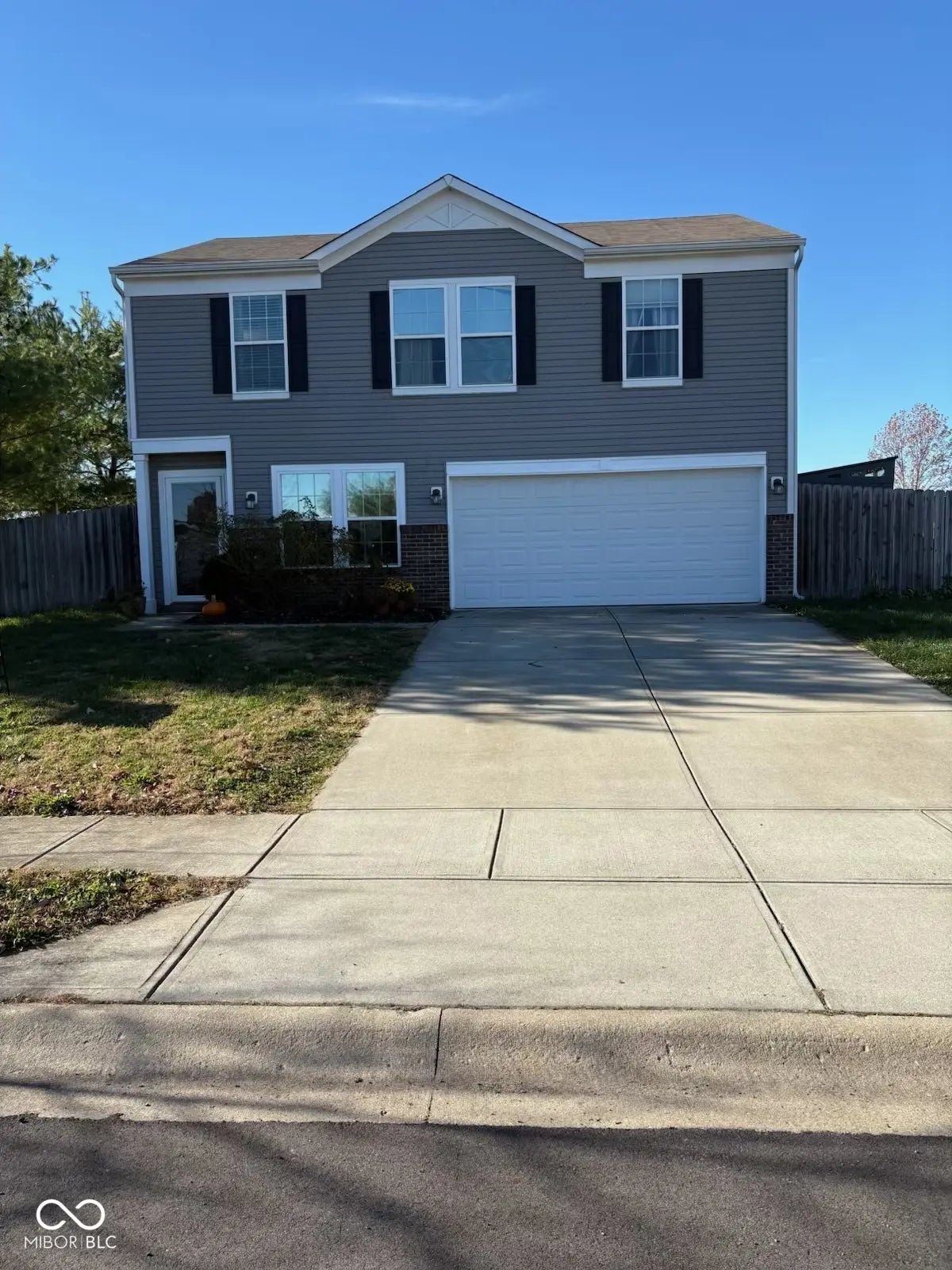 Photo of 4652 Willowbrook Drive Columbus, IN 47203