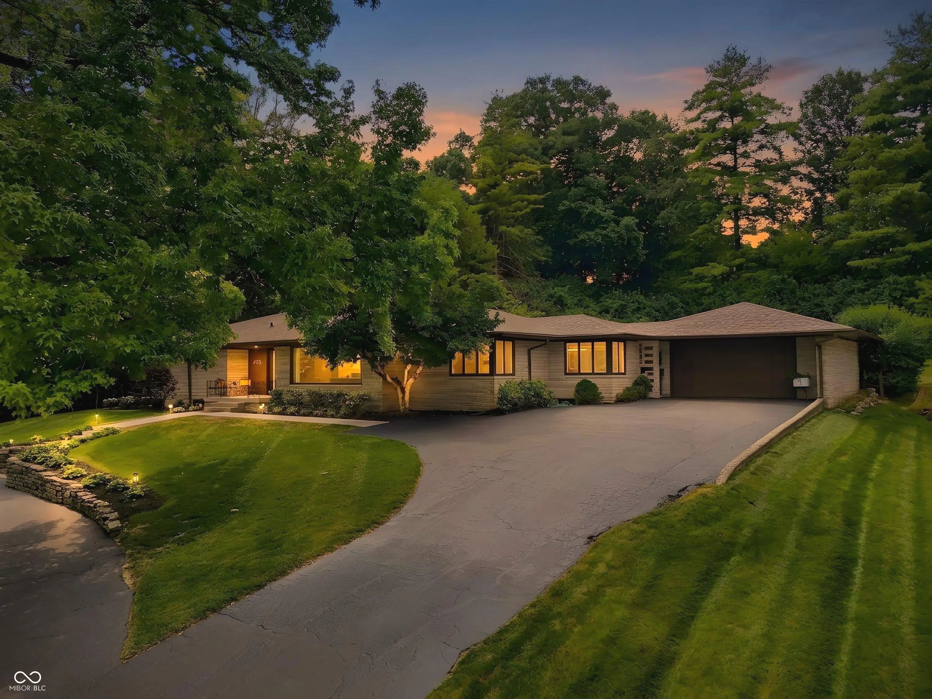 Photo of 6976 Washington Boulevard Indianapolis, IN 46220