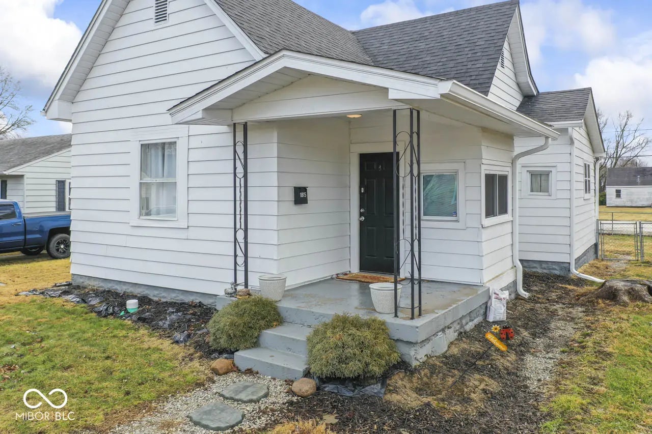 1815 S M Street, Elwood