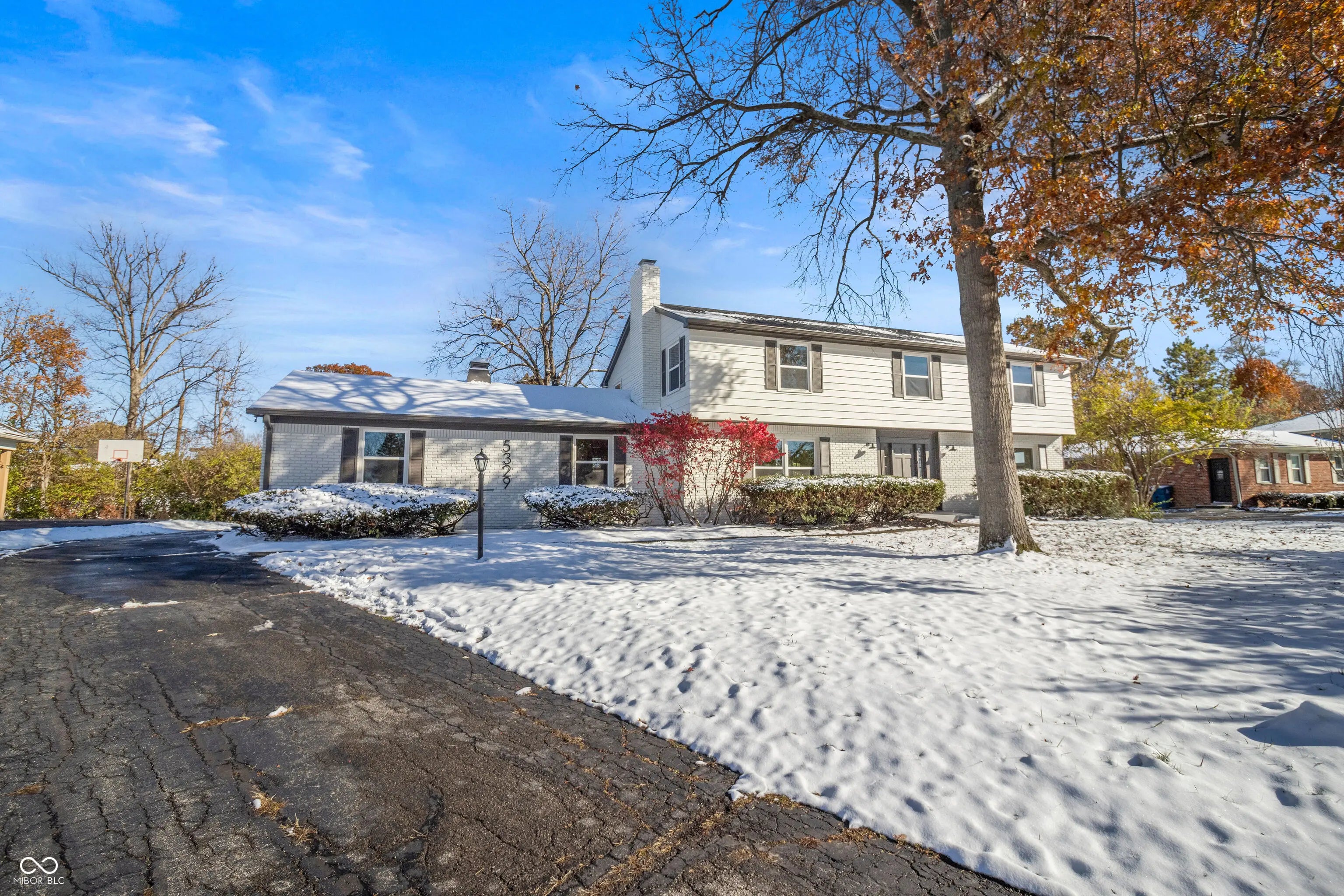 Photo of 5329 Hedgerow Drive Indianapolis, IN 46226