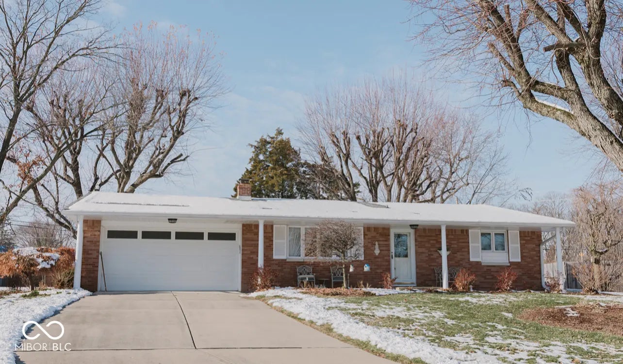 Photo of 8034 Hi Vu Drive Indianapolis, IN 46227