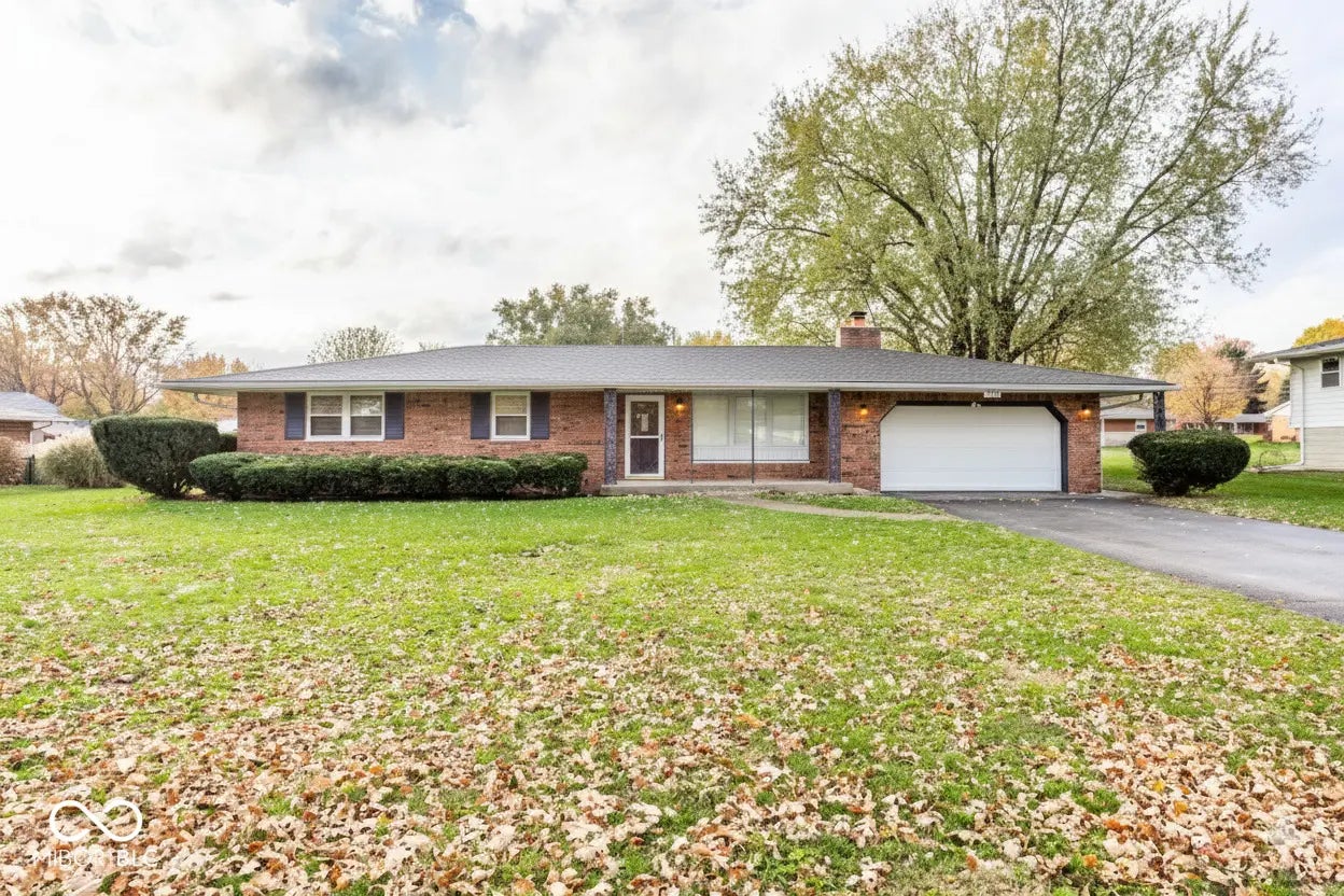 Photo of 325 Bangor Drive Indianapolis, IN 46227