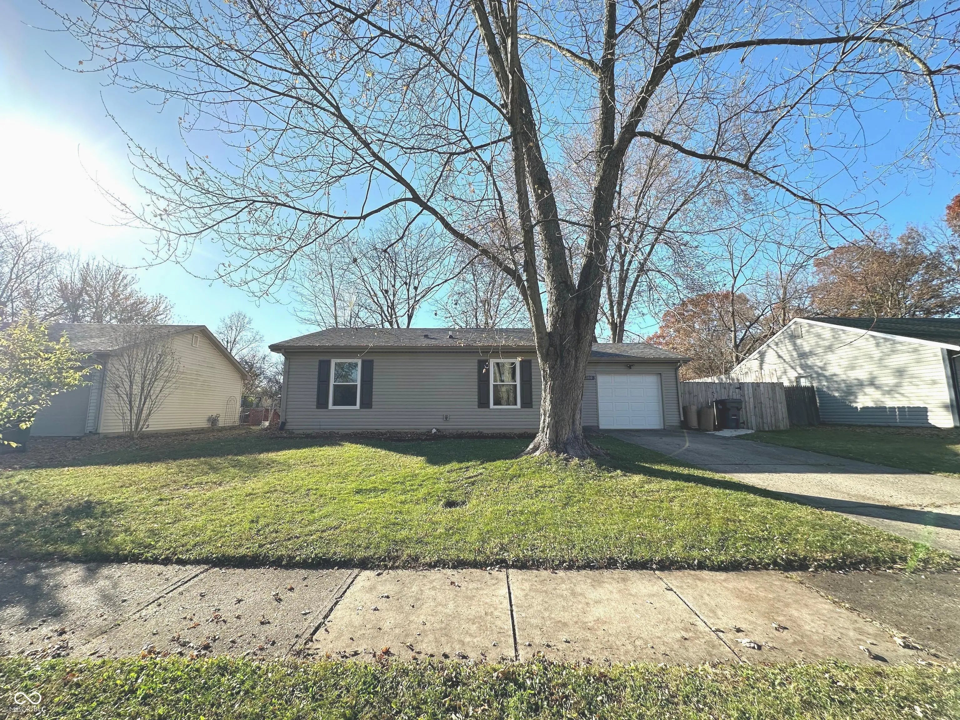 Photo of 2810 Heatherlea Drive Indianapolis, IN 46229