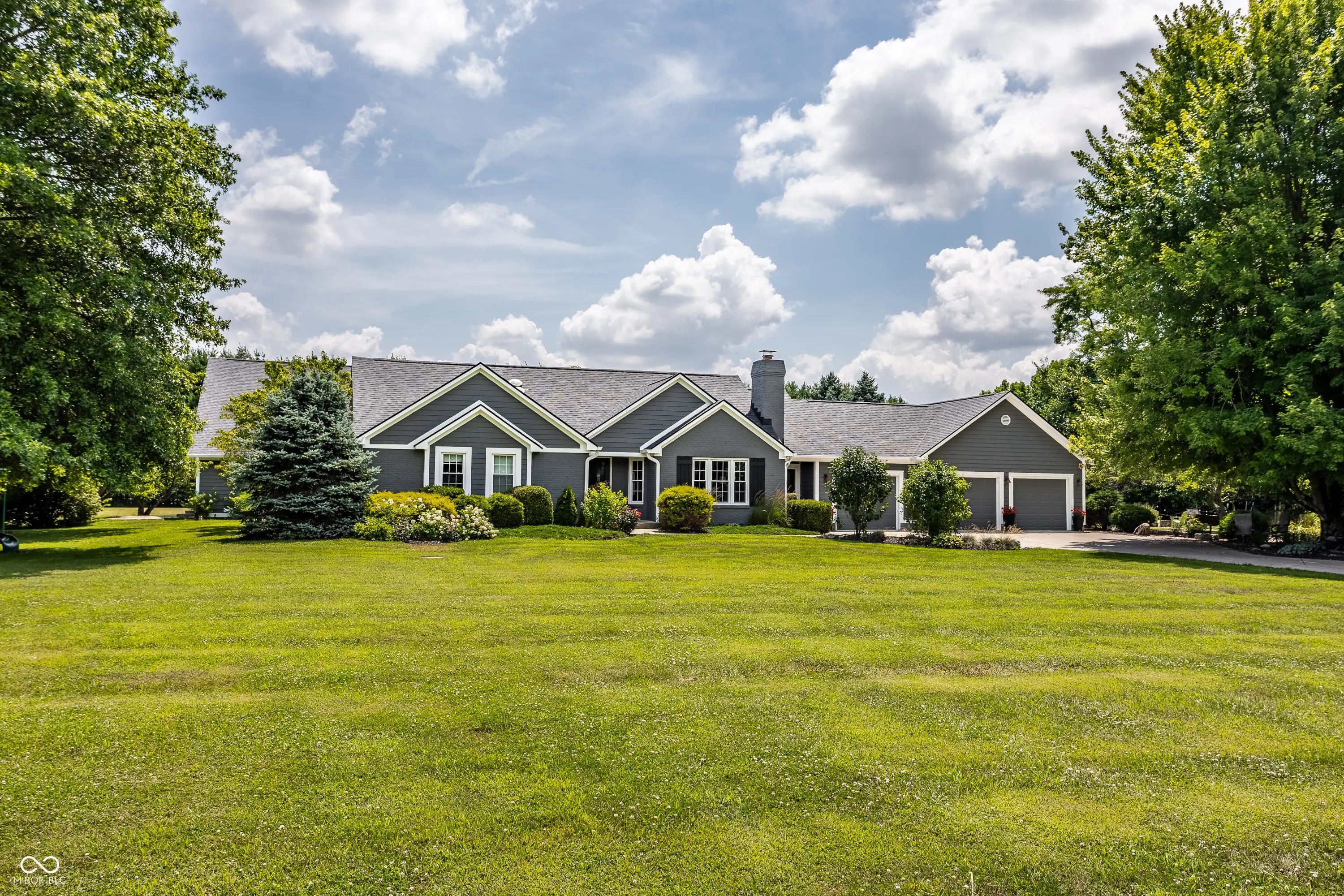 Photo of 15505 Little Eagle Creek Avenue Zionsville, IN 46077