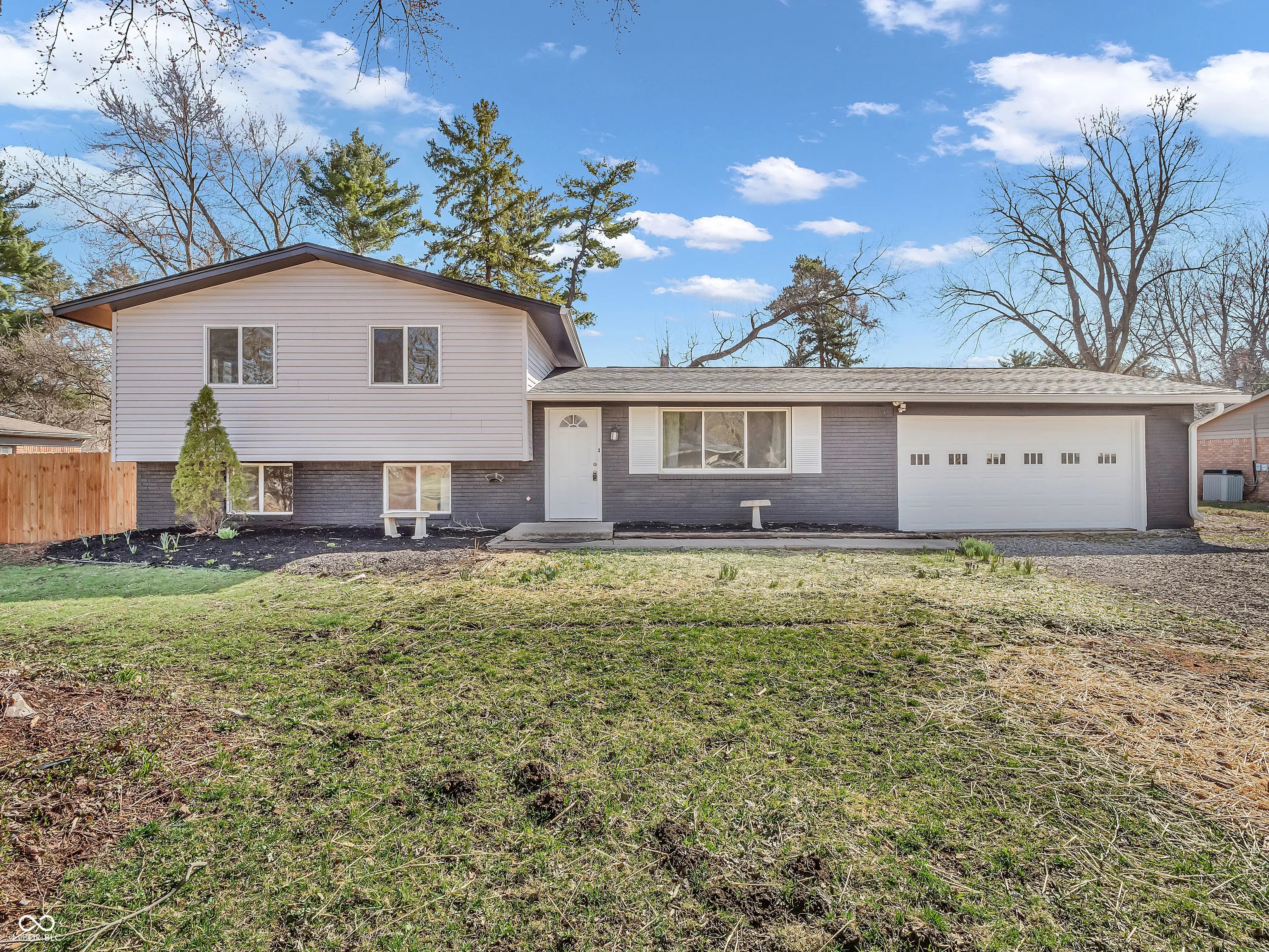 9829 Chambray Drive, Indianapolis