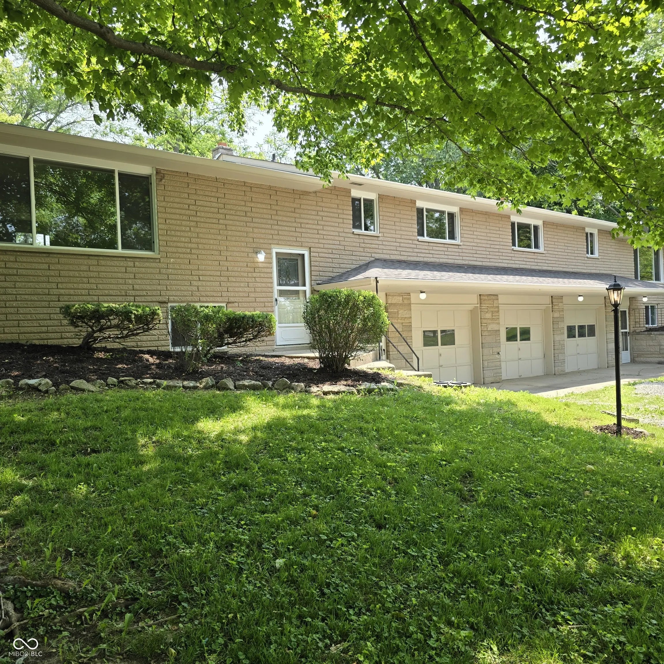 10016 E Troy Avenue, Indianapolis