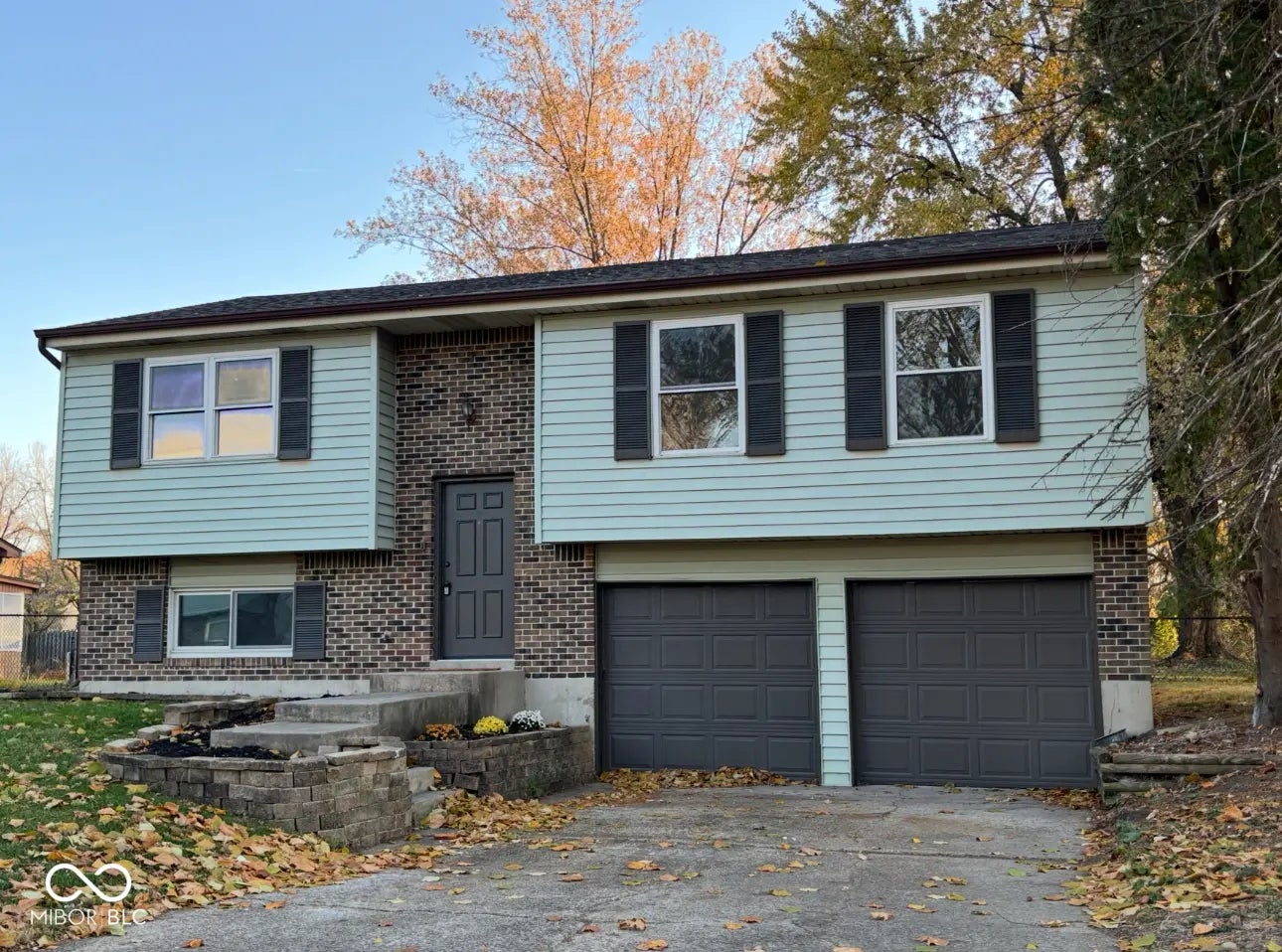 Photo of 4013 Mistletoe Drive Indianapolis, IN 46237