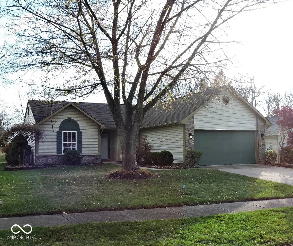 Photo of 8419 Brook Pointe Court Indianapolis, IN 46234