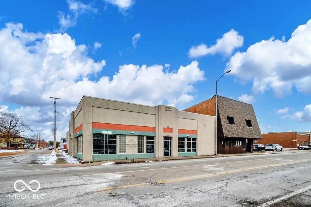 Photo of 322 N Walnut Street Muncie, IN 47305