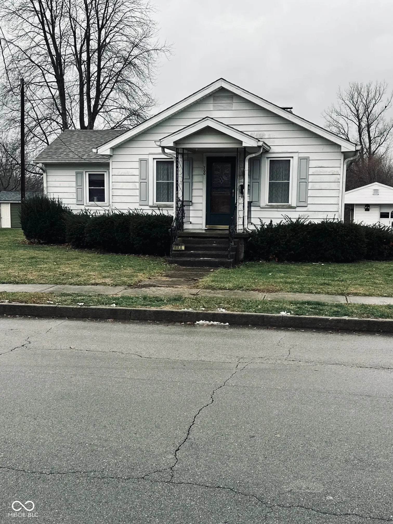 700 W 2nd Street W, Sheridan