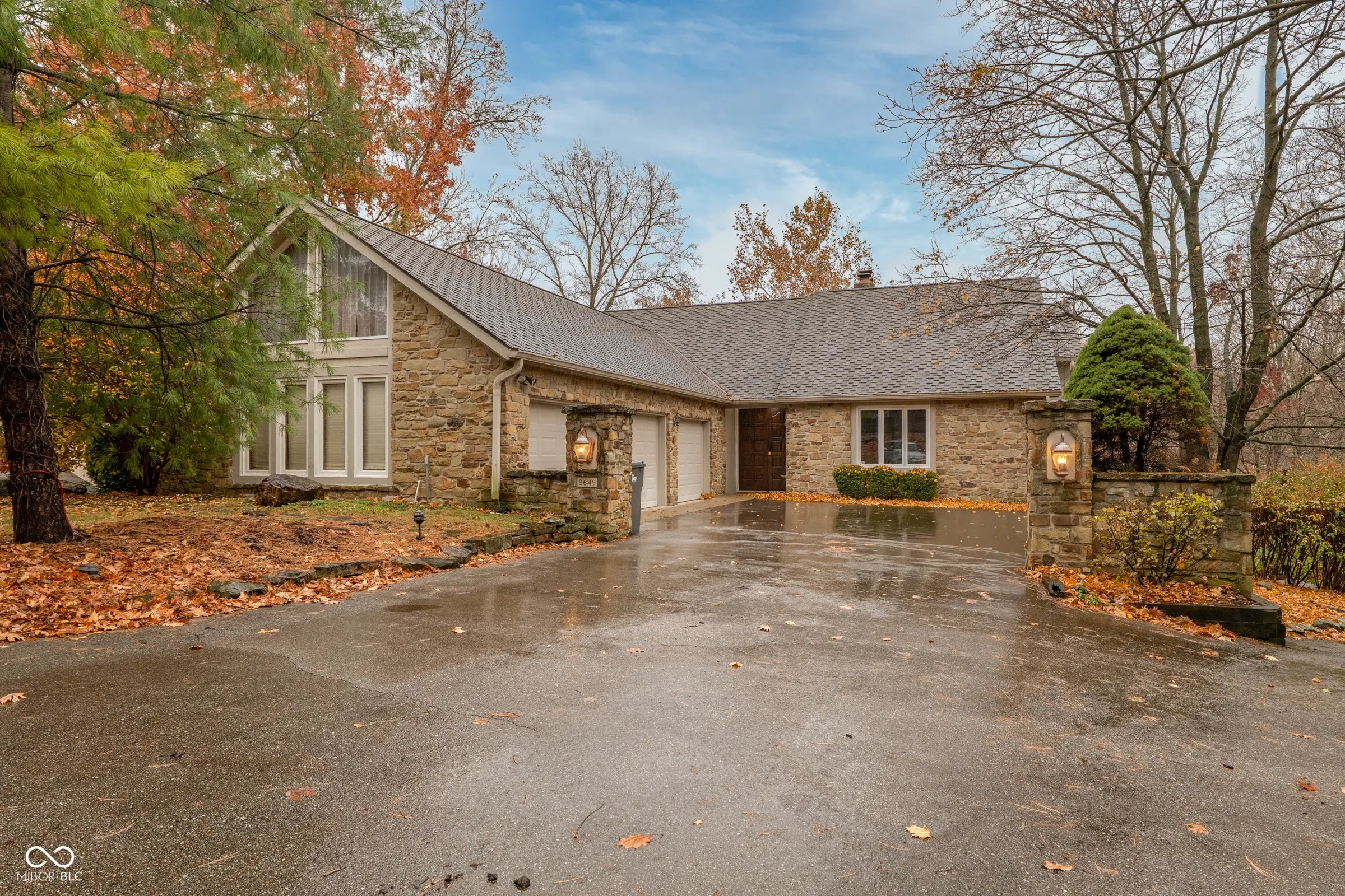 Photo of 8649 Bay Colony Drive Indianapolis, IN 46234