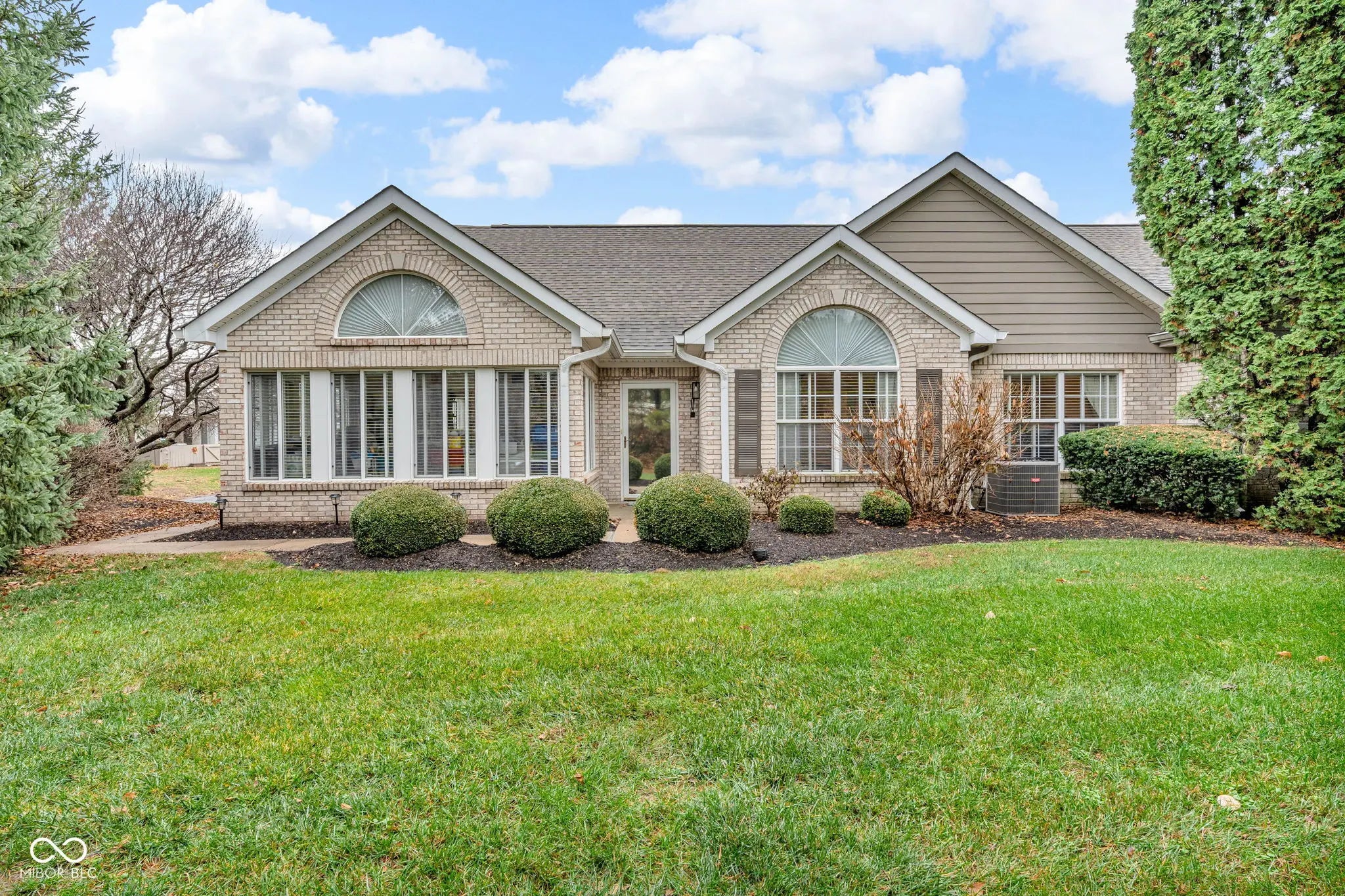 7330 Lake Lakota Place, Indianapolis