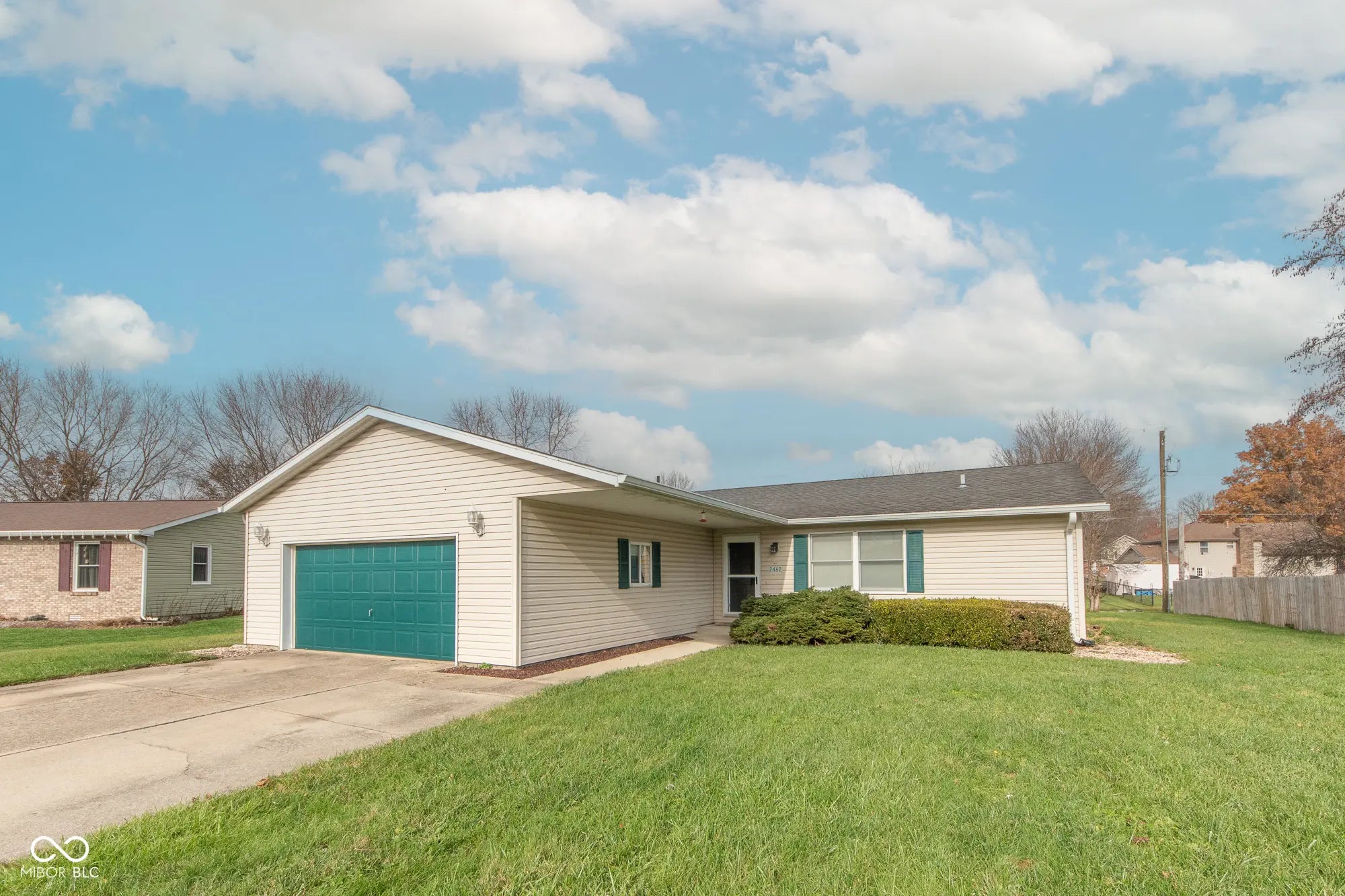 2462 W Southwind Court, Columbus