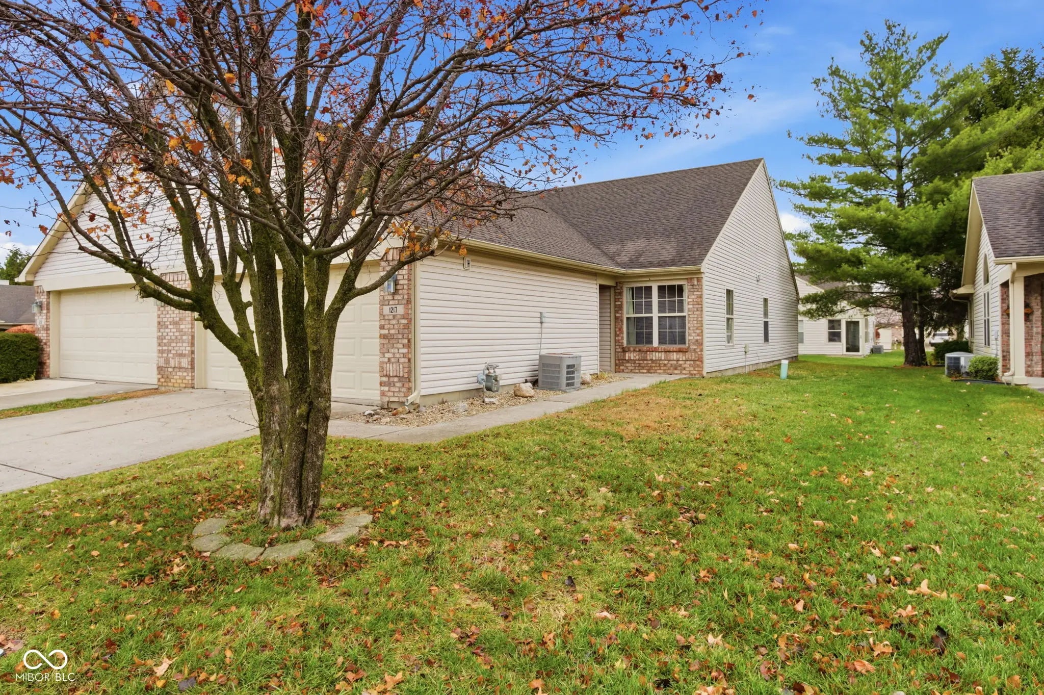 Photo of 1217 Whittington Drive Brownsburg, IN 46112