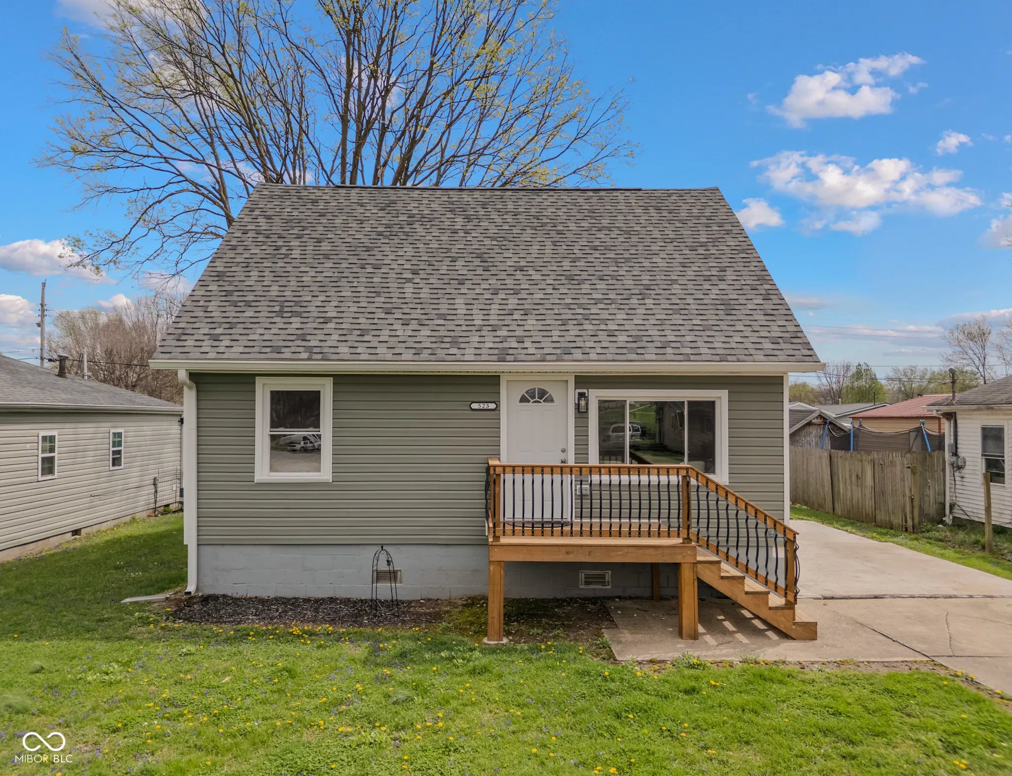 Photo of 523 Fairview Drive Columbus, IN 47201