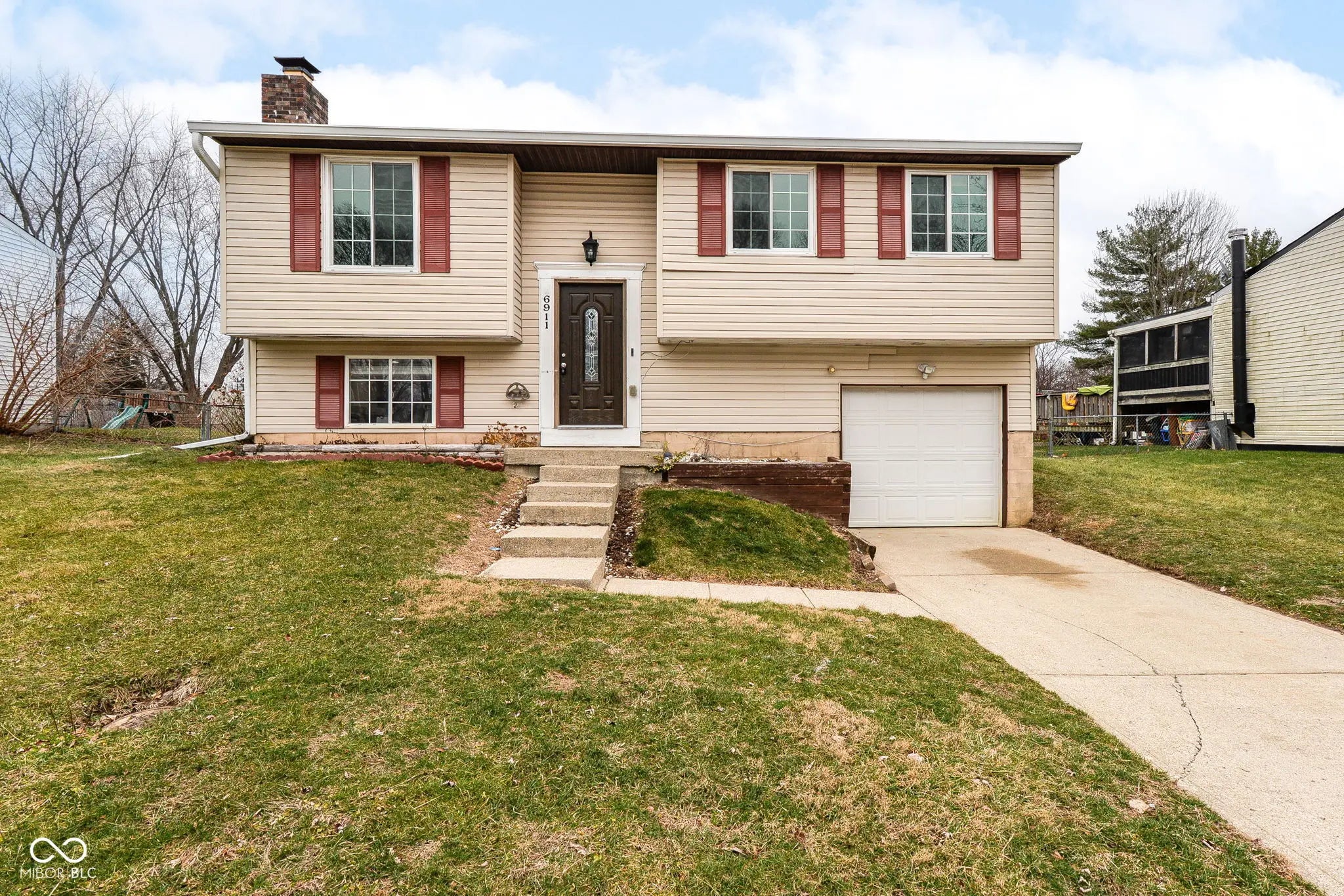 Photo of 6911 Littleton Drive Indianapolis, IN 46221