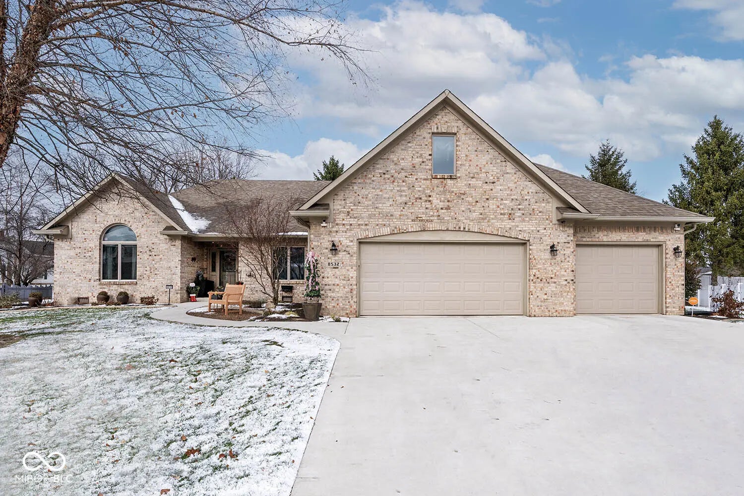 Photo of 8532 Charlotte Court Avon, IN 46123