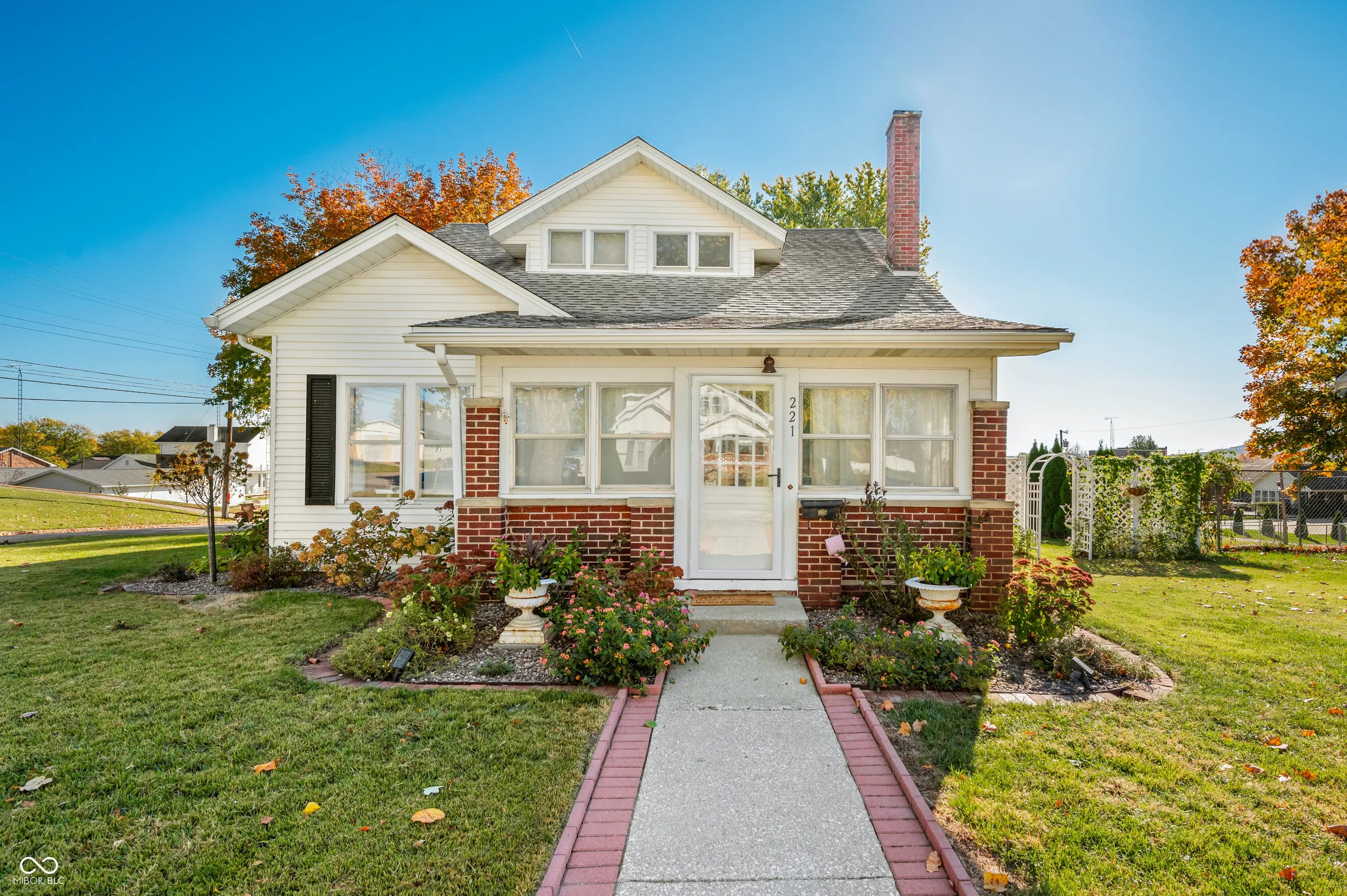 221 N High Street, Brownstown