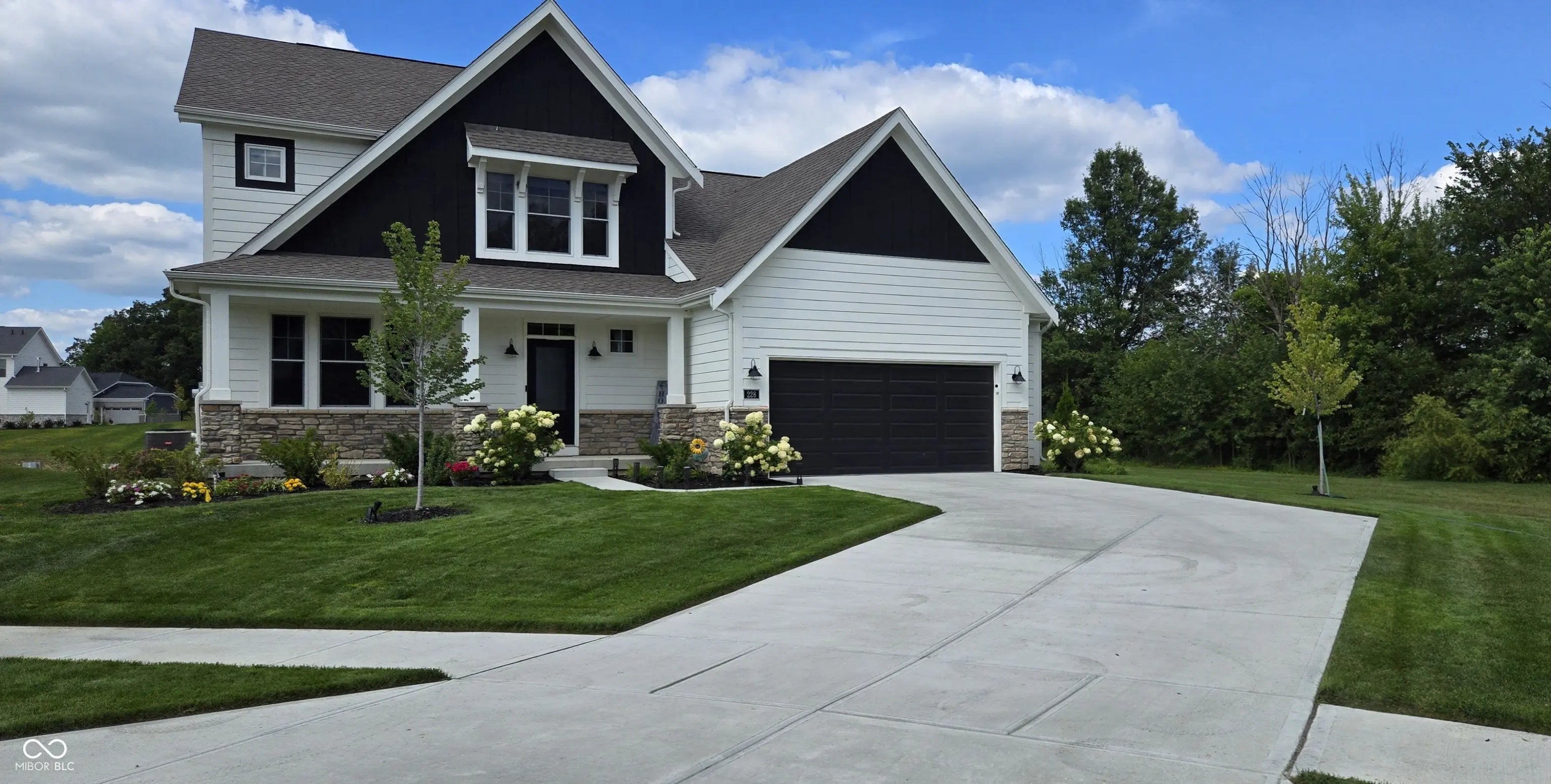 Photo of 228 Oakhurst Way Westfield, IN 46074