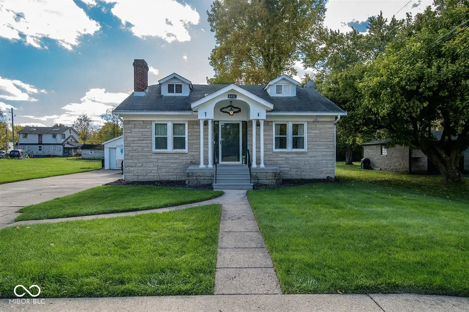 8931 E 16th Street, Indianapolis