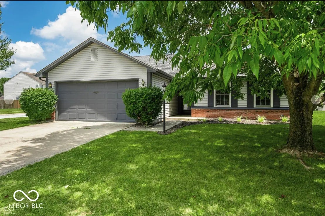 1855 Windy Hill Lane, Indianapolis