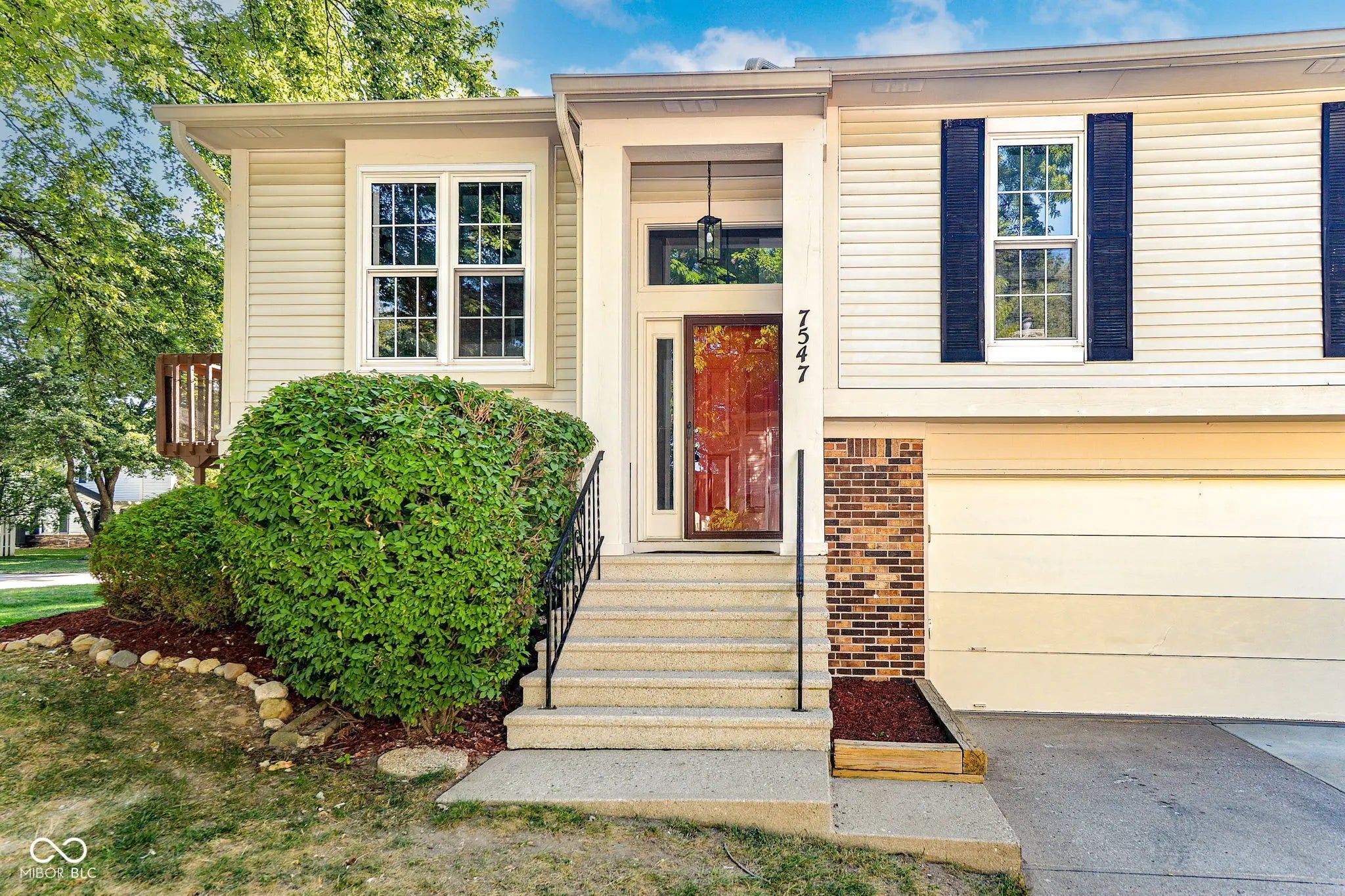 7547 Prairie Lake Drive, Indianapolis