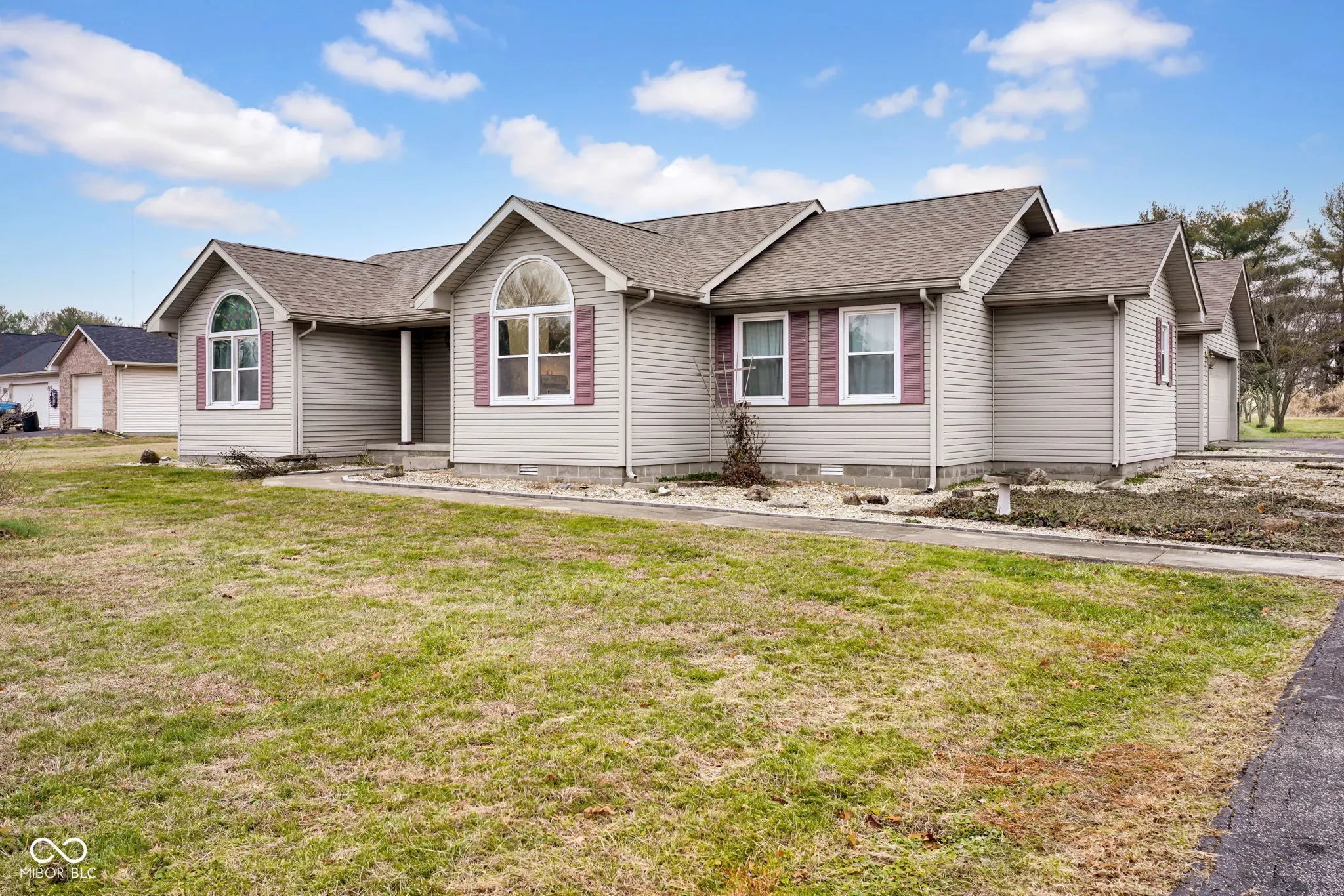 5250 N Camelot Way, North Vernon