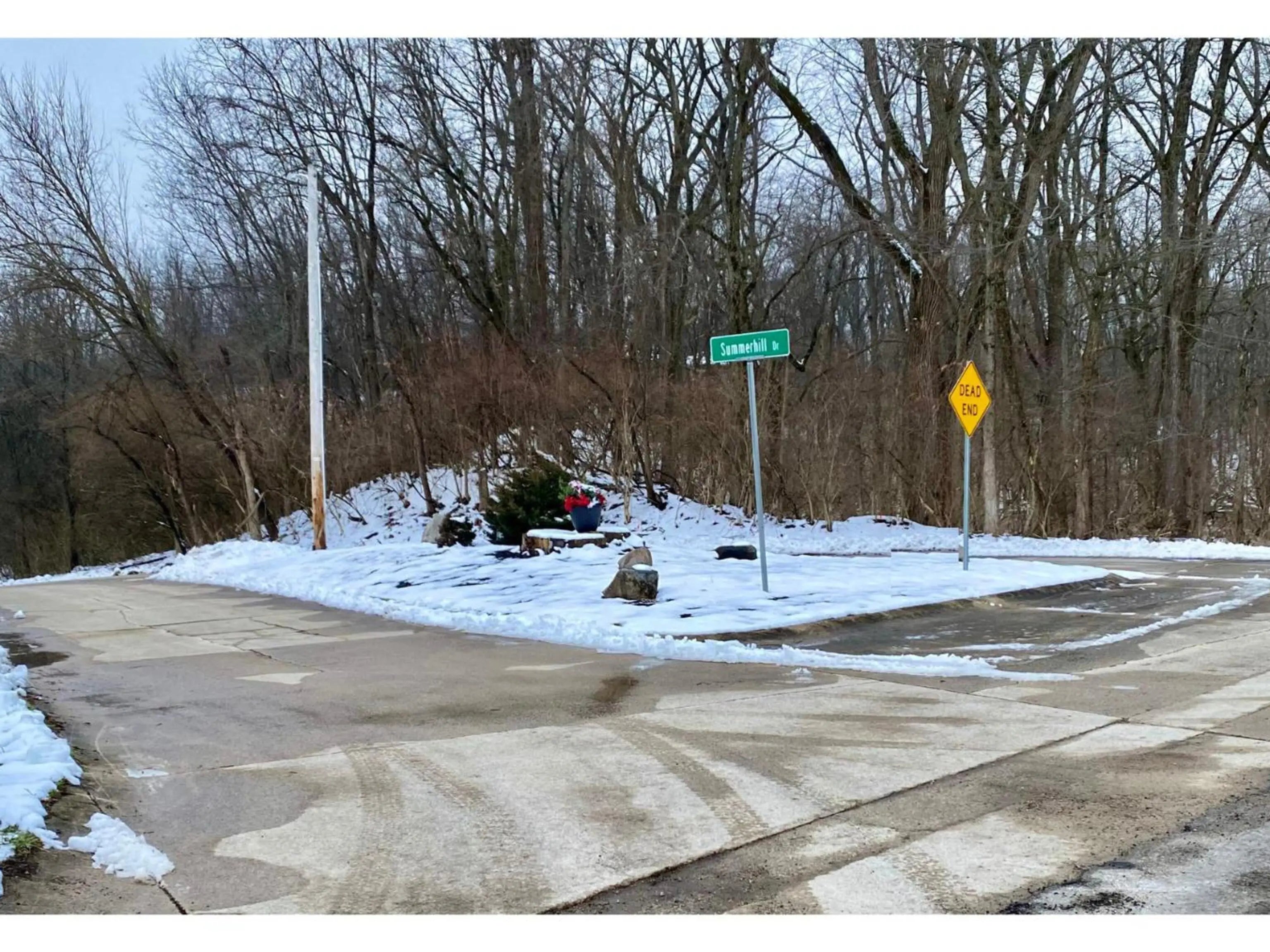 Photo of N Summerhill Drive Albany, IN 47320