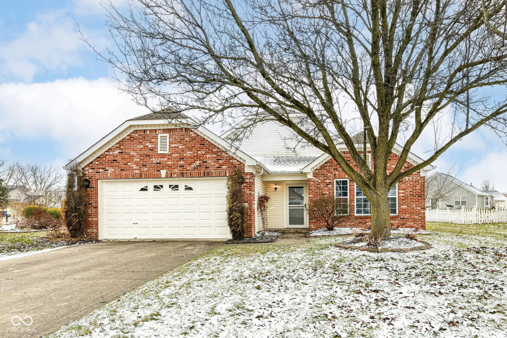 9234 Crossing Drive, Fishers