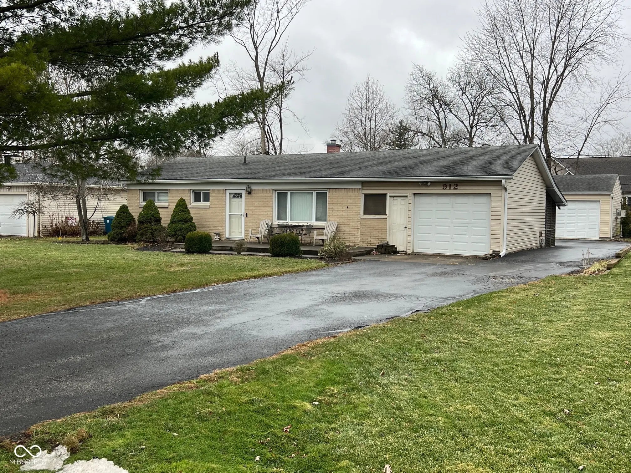 912 W Auman Drive, Carmel