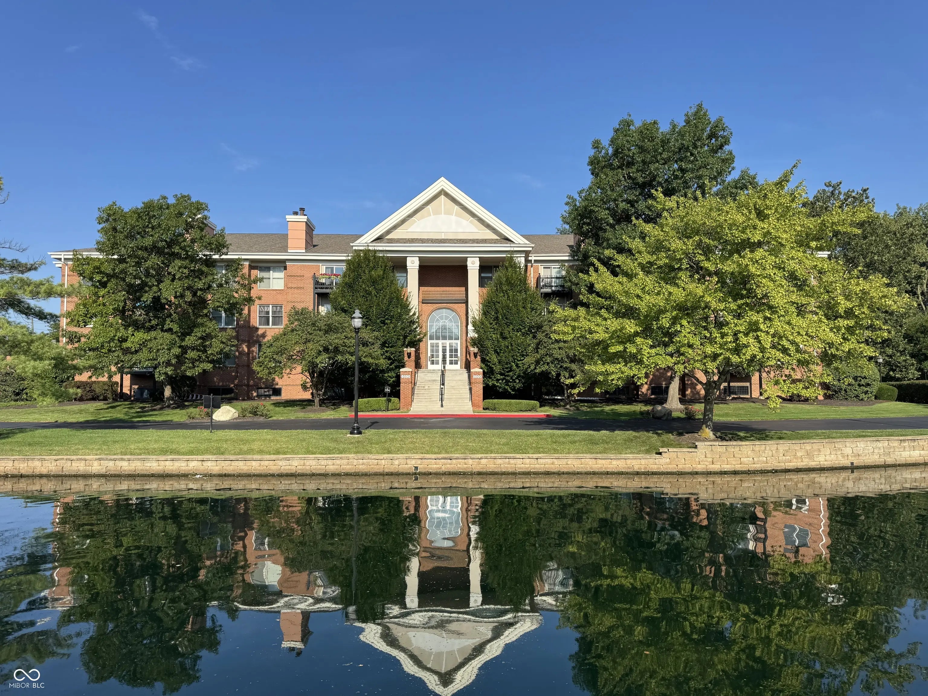 8690 Jaffa Court West Drive 17, Indianapolis