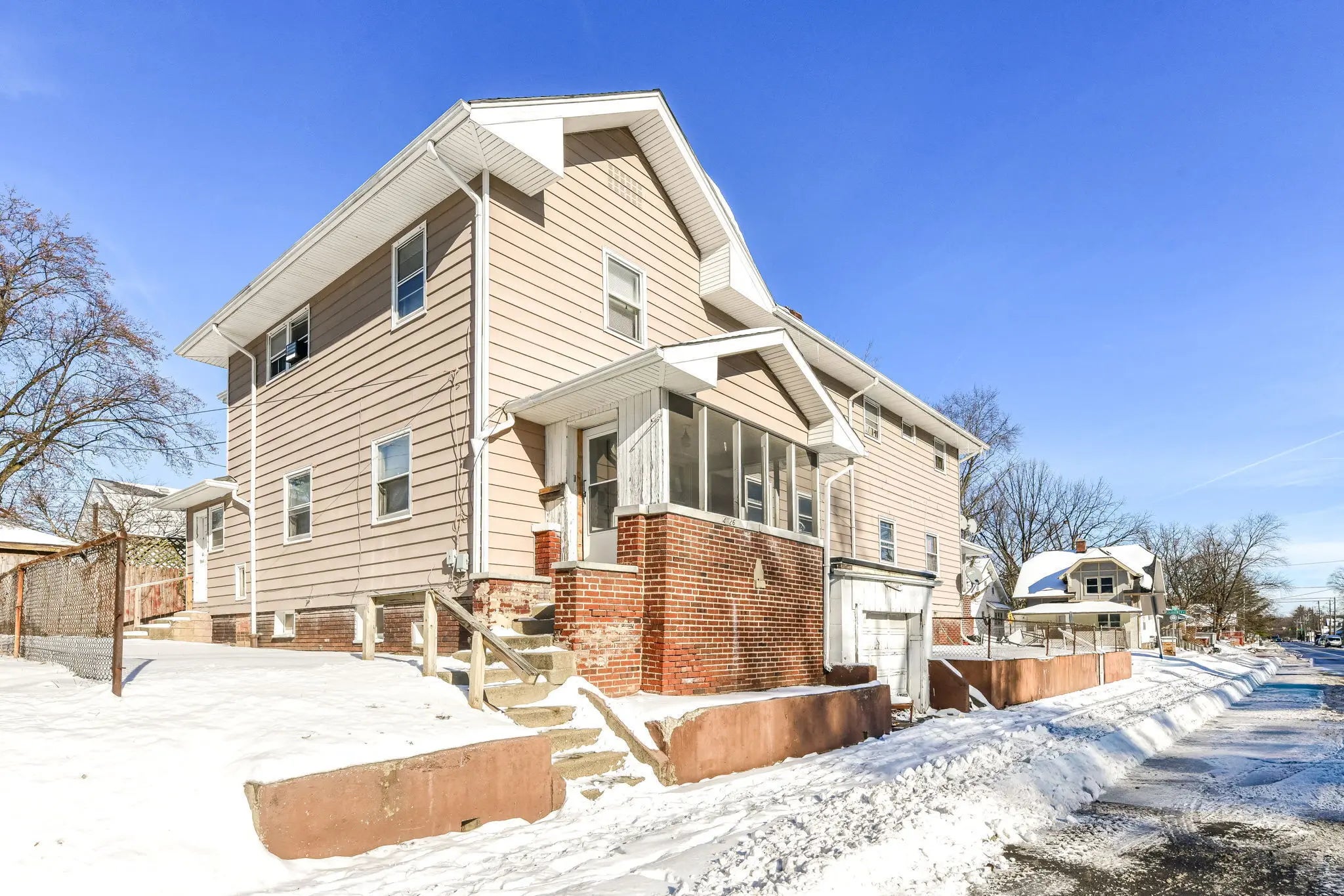 4826 E Michigan Street, Indianapolis