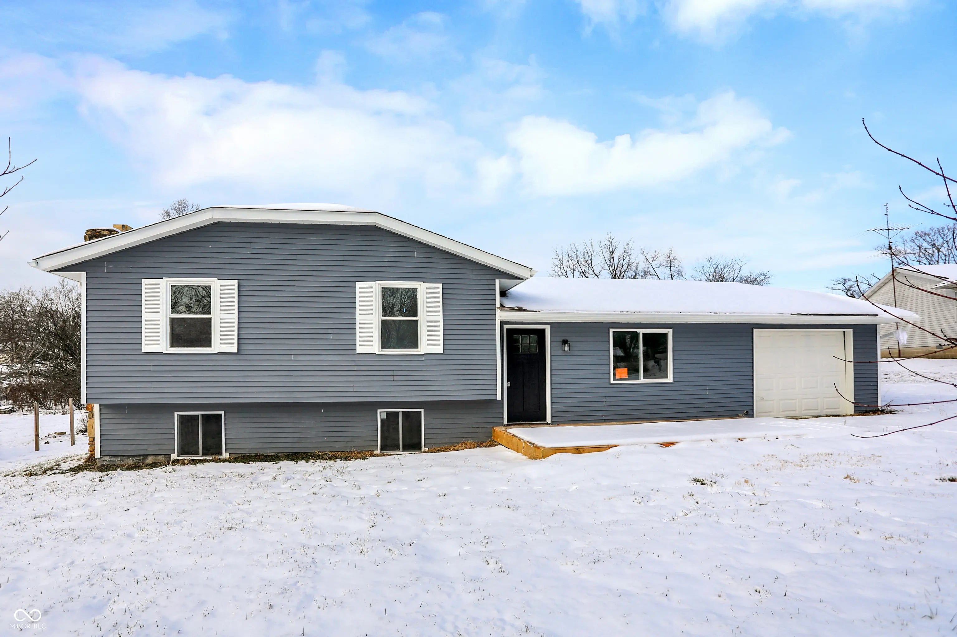 5354 W Lacross Drive, Bloomington