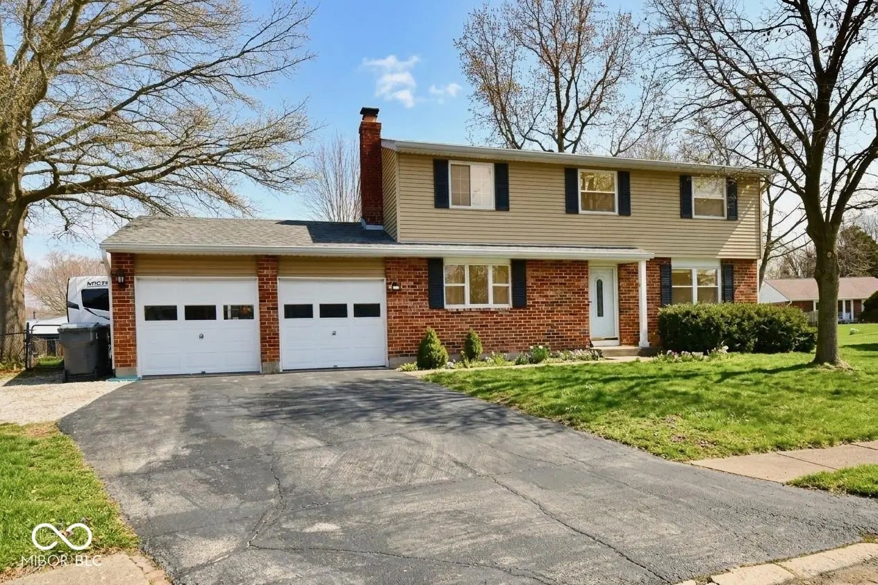 Photo of 7613 Dawnwood Court Indianapolis, IN 46227