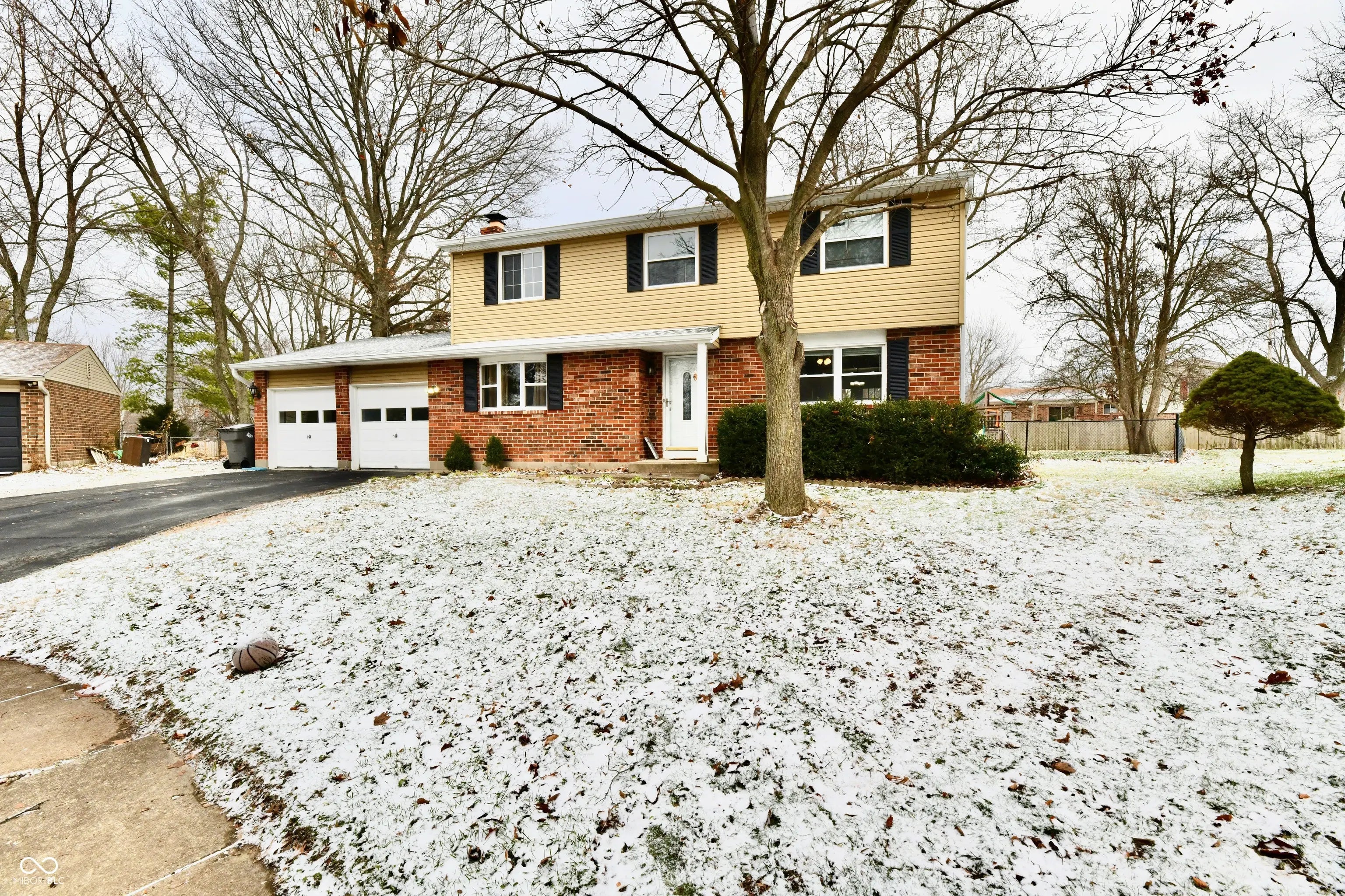 Photo of 7613 Dawnwood Court Indianapolis, IN 46227