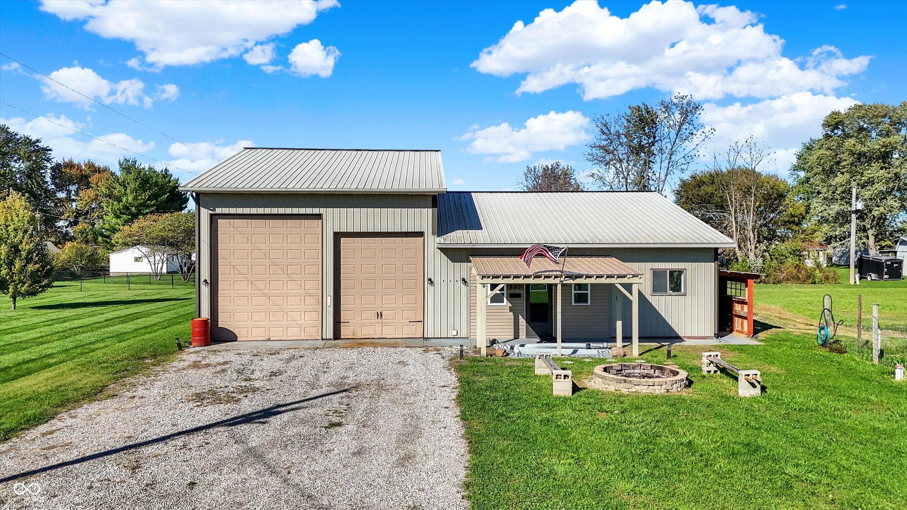 Photo of 940 W 1090 N Fountaintown, IN 46130