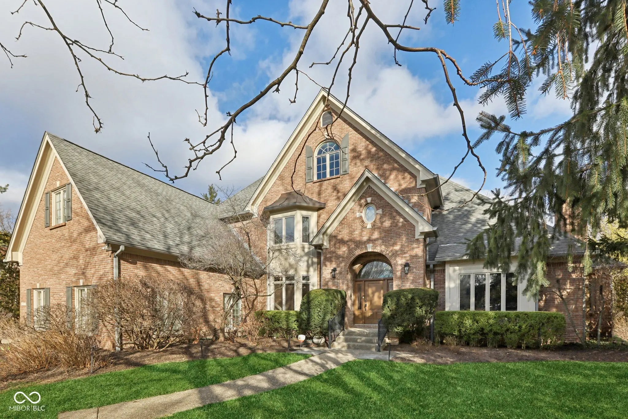 Photo of 8815 Worthington Circle Indianapolis, IN 46278