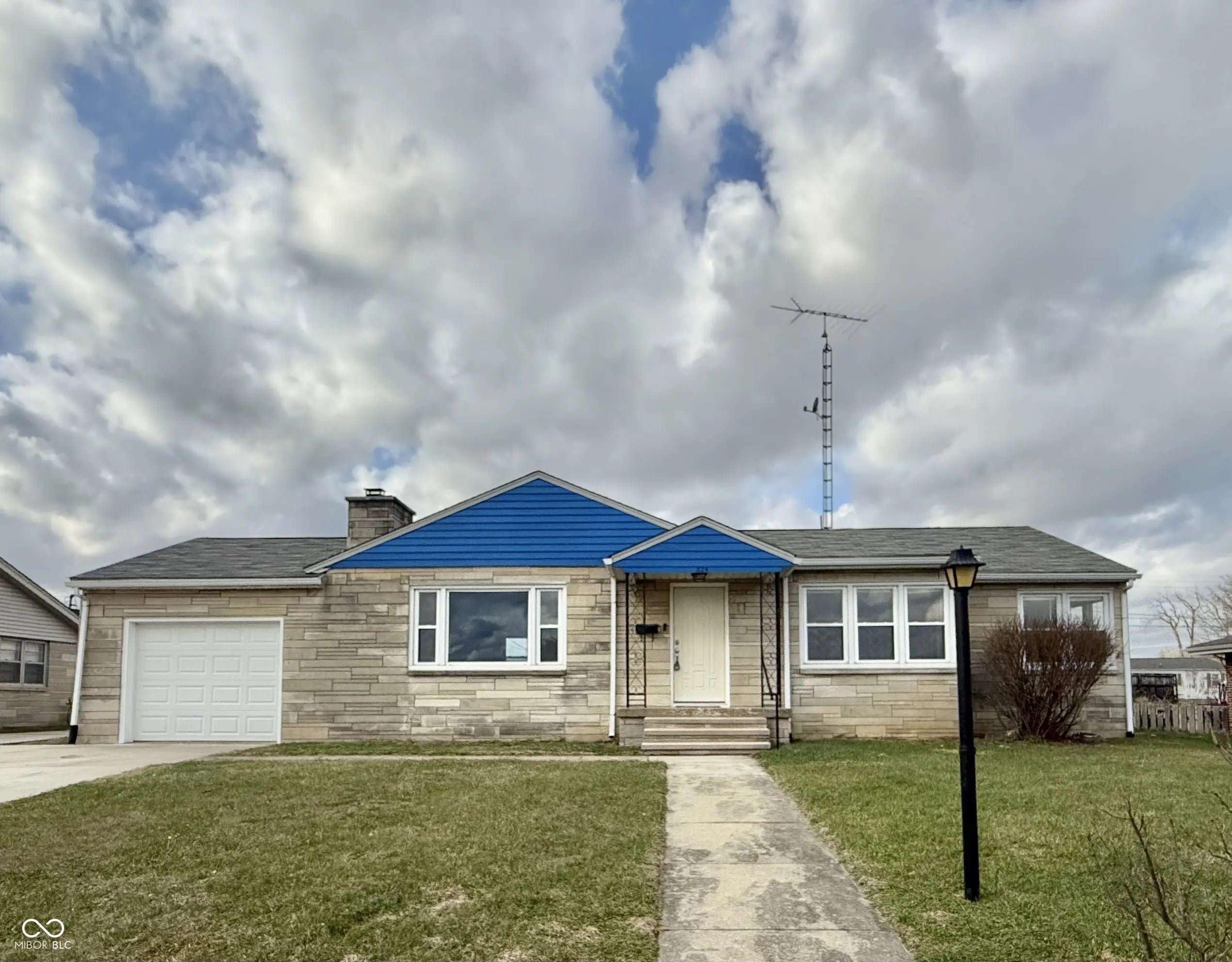 824 S Main Street, Brownstown