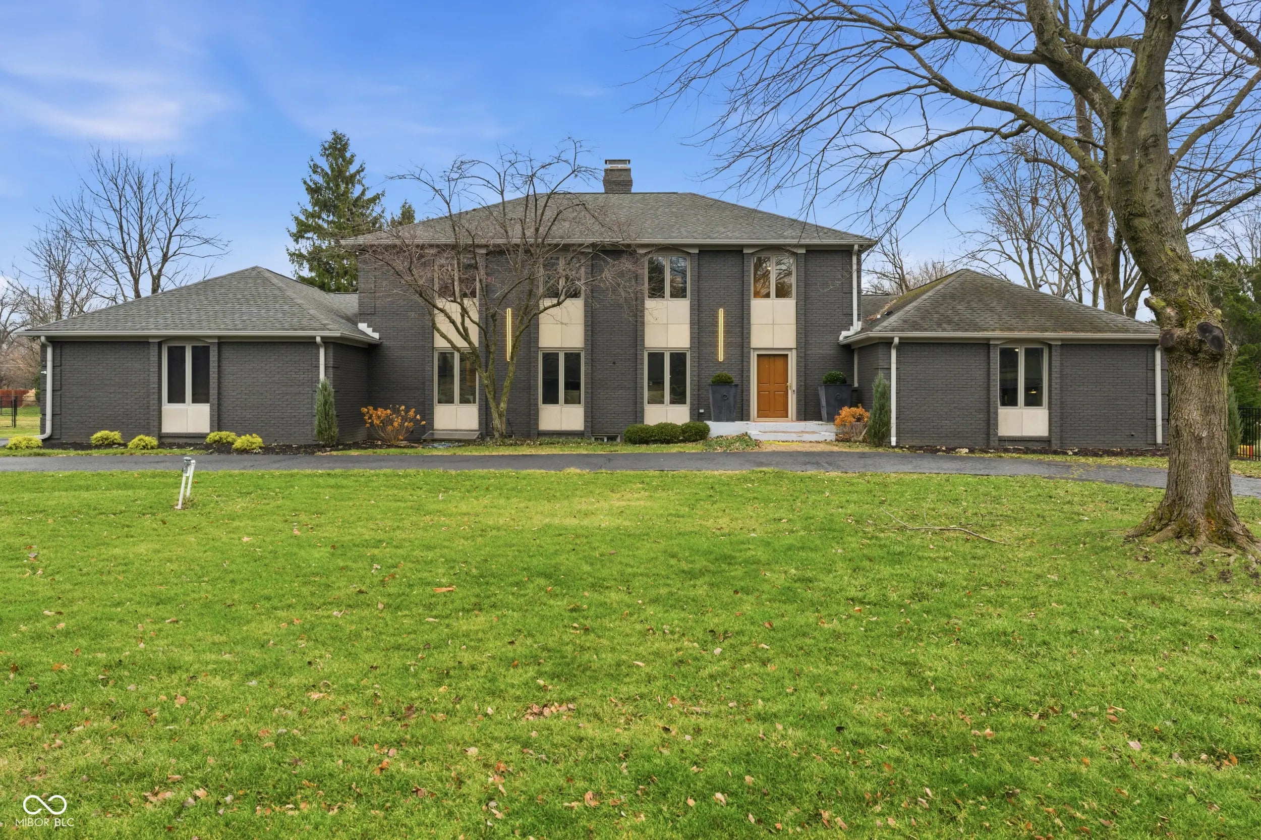 Photo of 9025 Kirkham Court Indianapolis, IN 46260