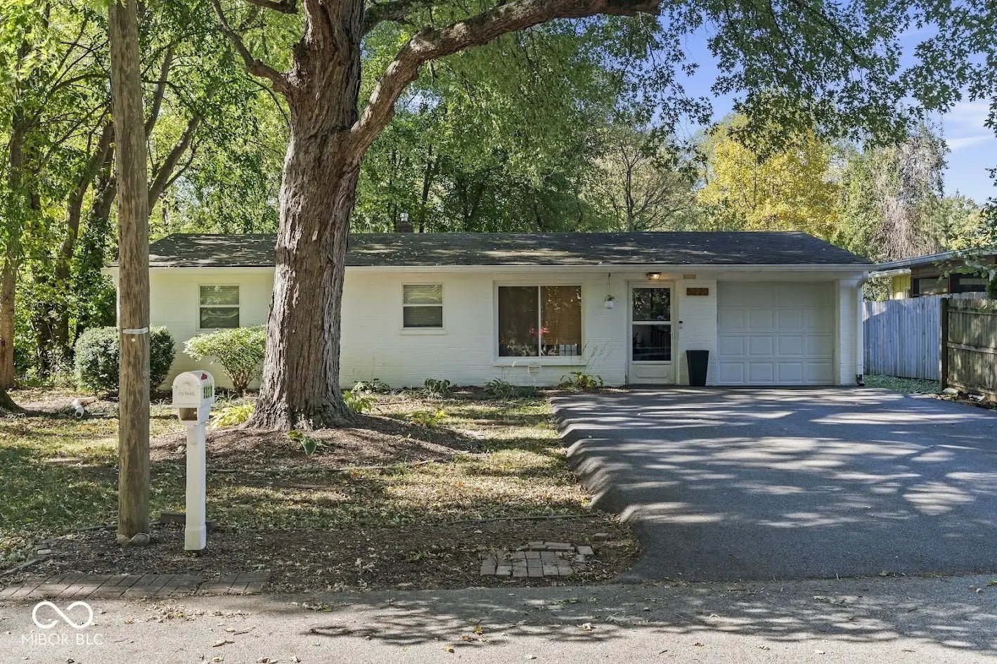 Photo of 5220 Sunny Meade Lane Indianapolis, IN 46208