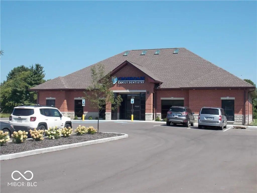 Photo of 702 W Trafalgar Pointe Way Trafalgar, IN 46181