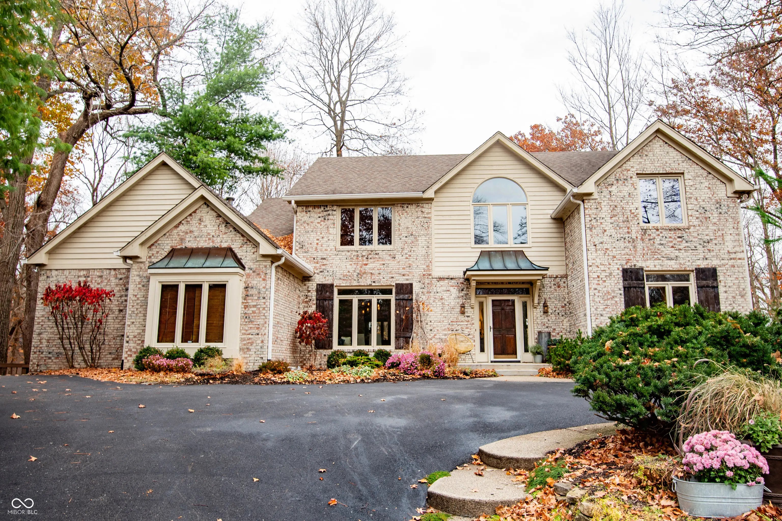 8224 Walnut Way, Indianapolis